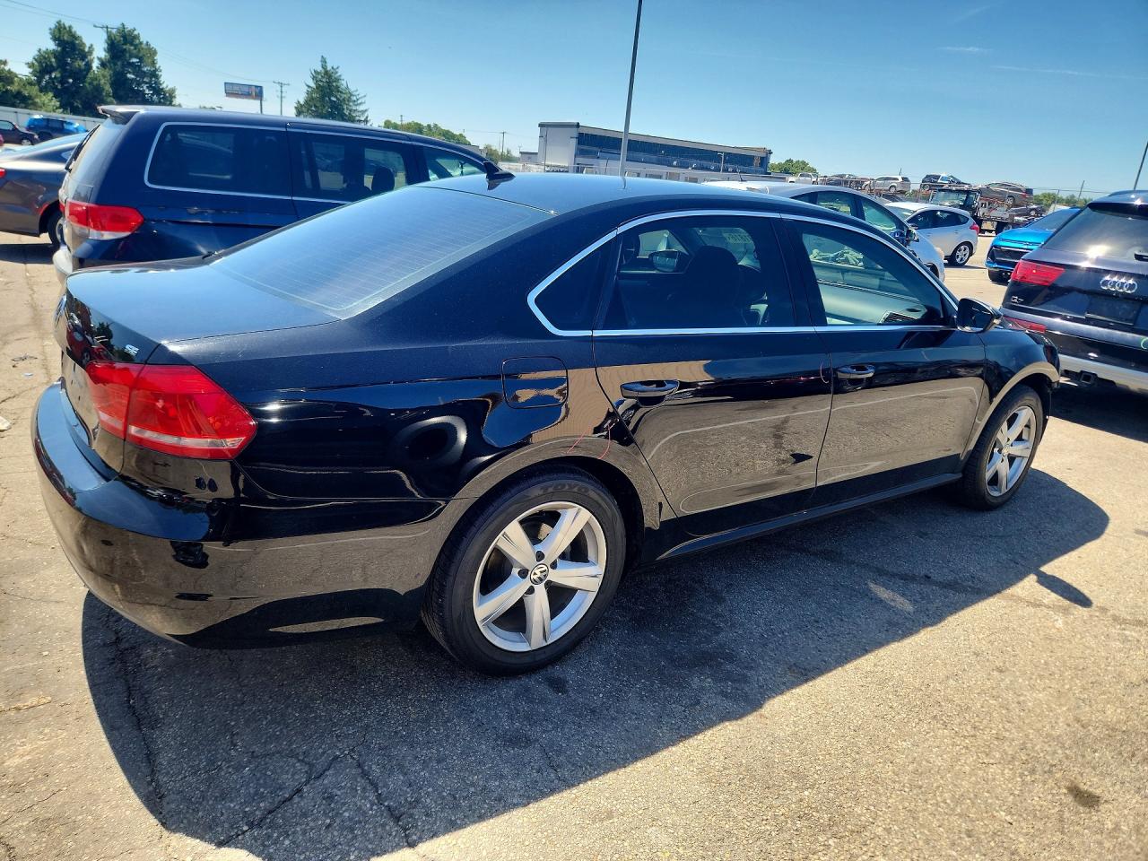 2012 Volkswagen Passat Se Black vin: 1VWBP7A39CC023816