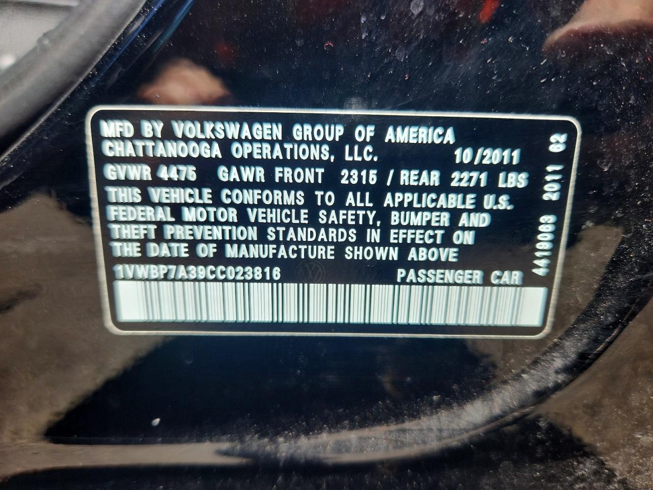 2012 Volkswagen Passat Se Black vin: 1VWBP7A39CC023816