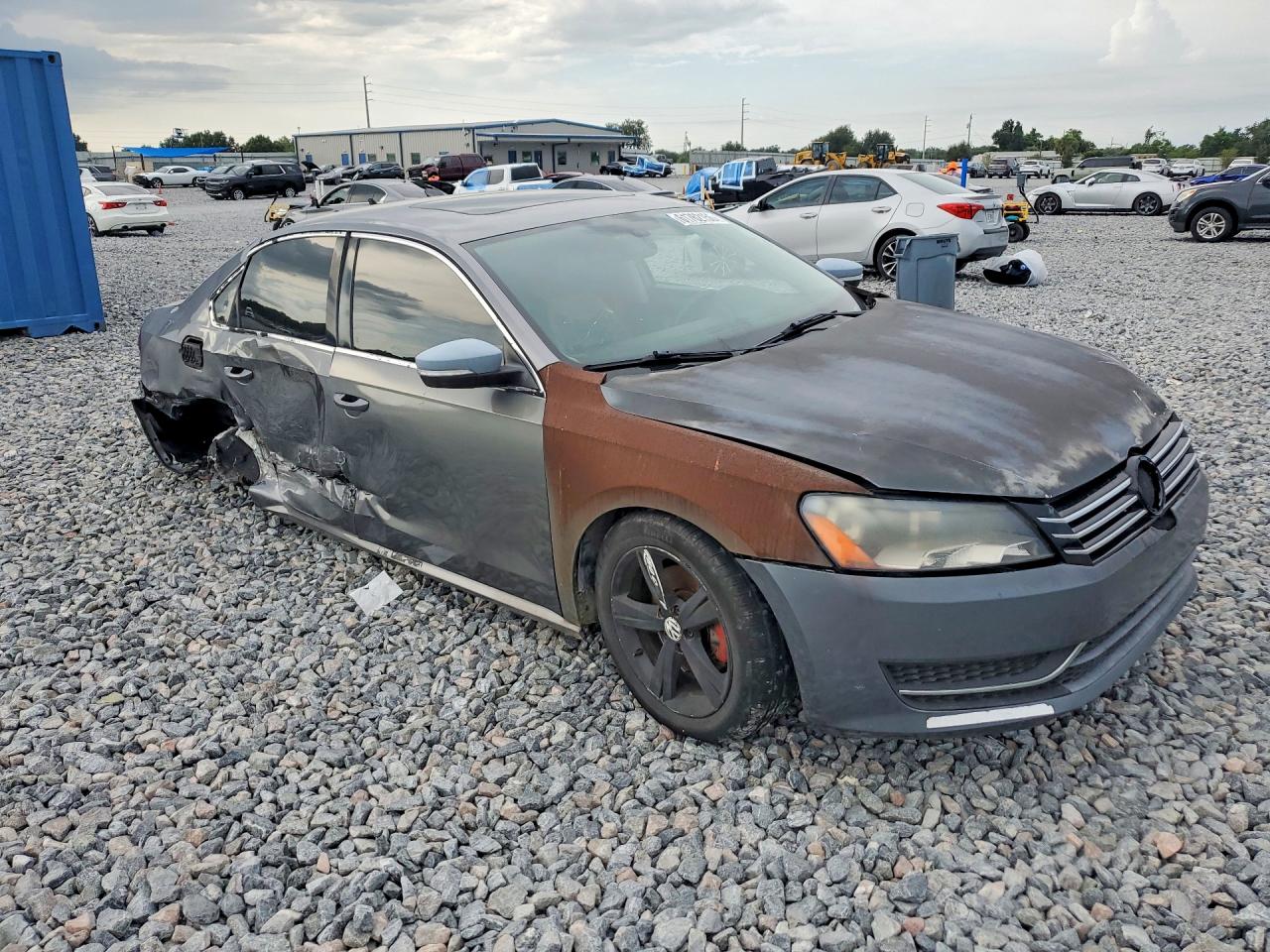 2012 Volkswagen Passat Se Gray vin: 1VWBP7A39CC058744