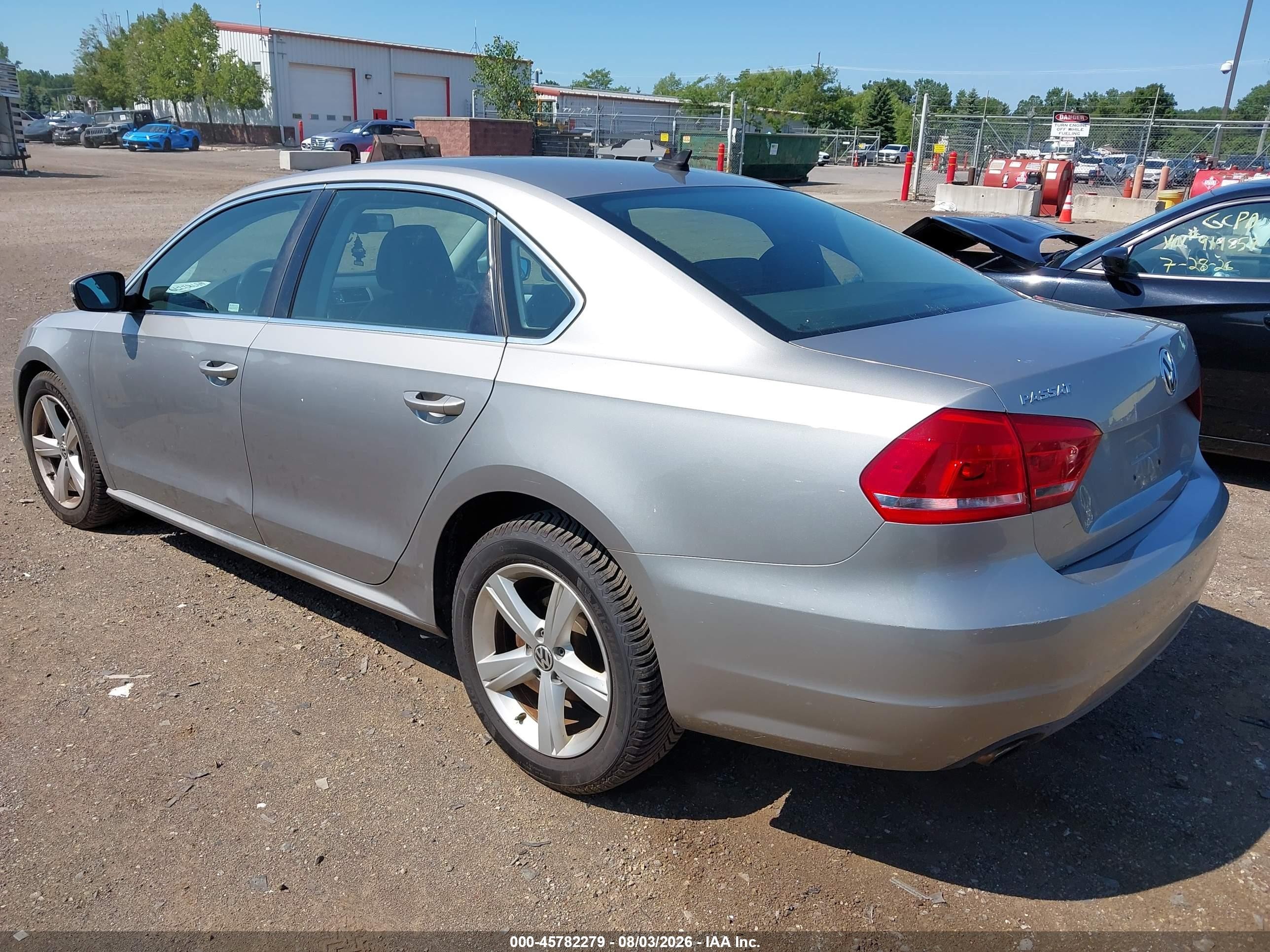 2012 Volkswagen Passat 2.5l Se Silver vin: 1VWBP7A39CC076581