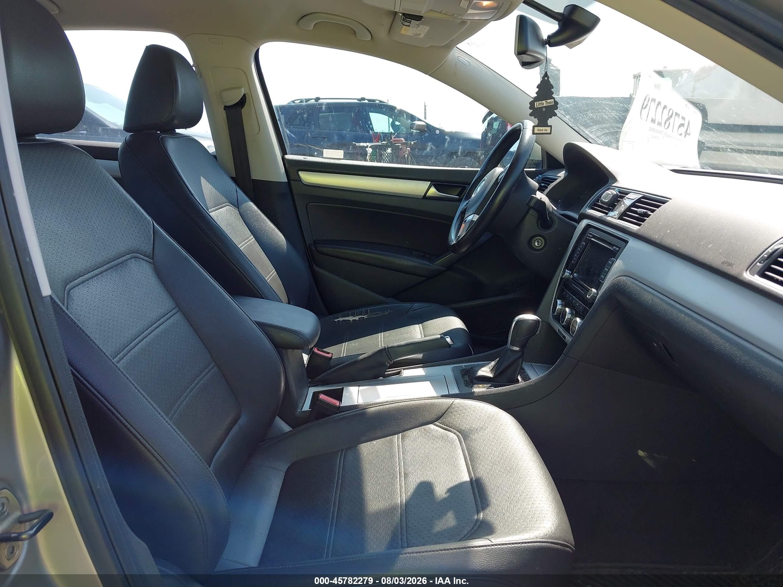 2012 Volkswagen Passat 2.5l Se Silver vin: 1VWBP7A39CC076581