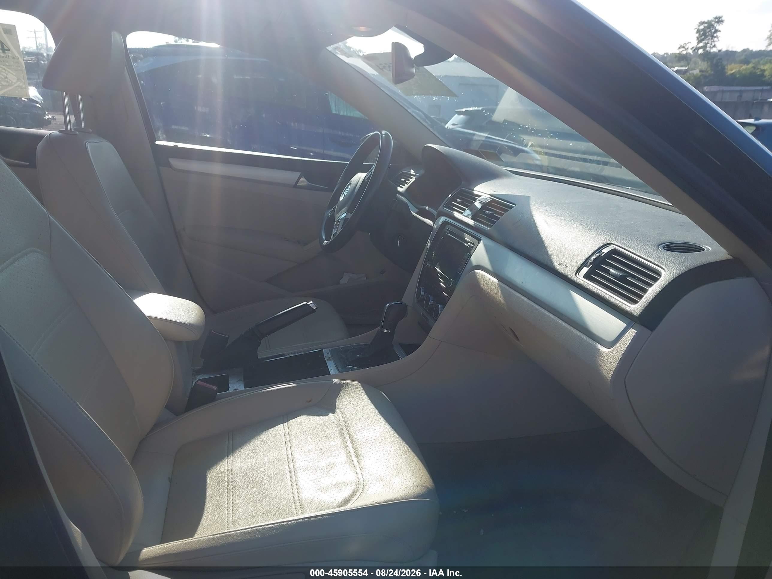 2012 Volkswagen Passat 2.5l Se Black vin: 1VWBP7A39CC103651