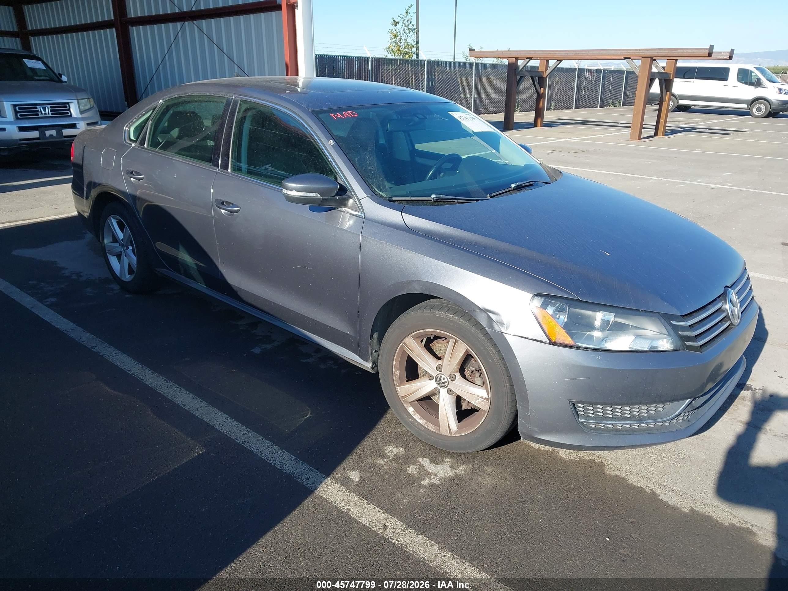2013 Volkswagen Passat 2.5l Se Gray vin: 1VWBP7A39DC018228