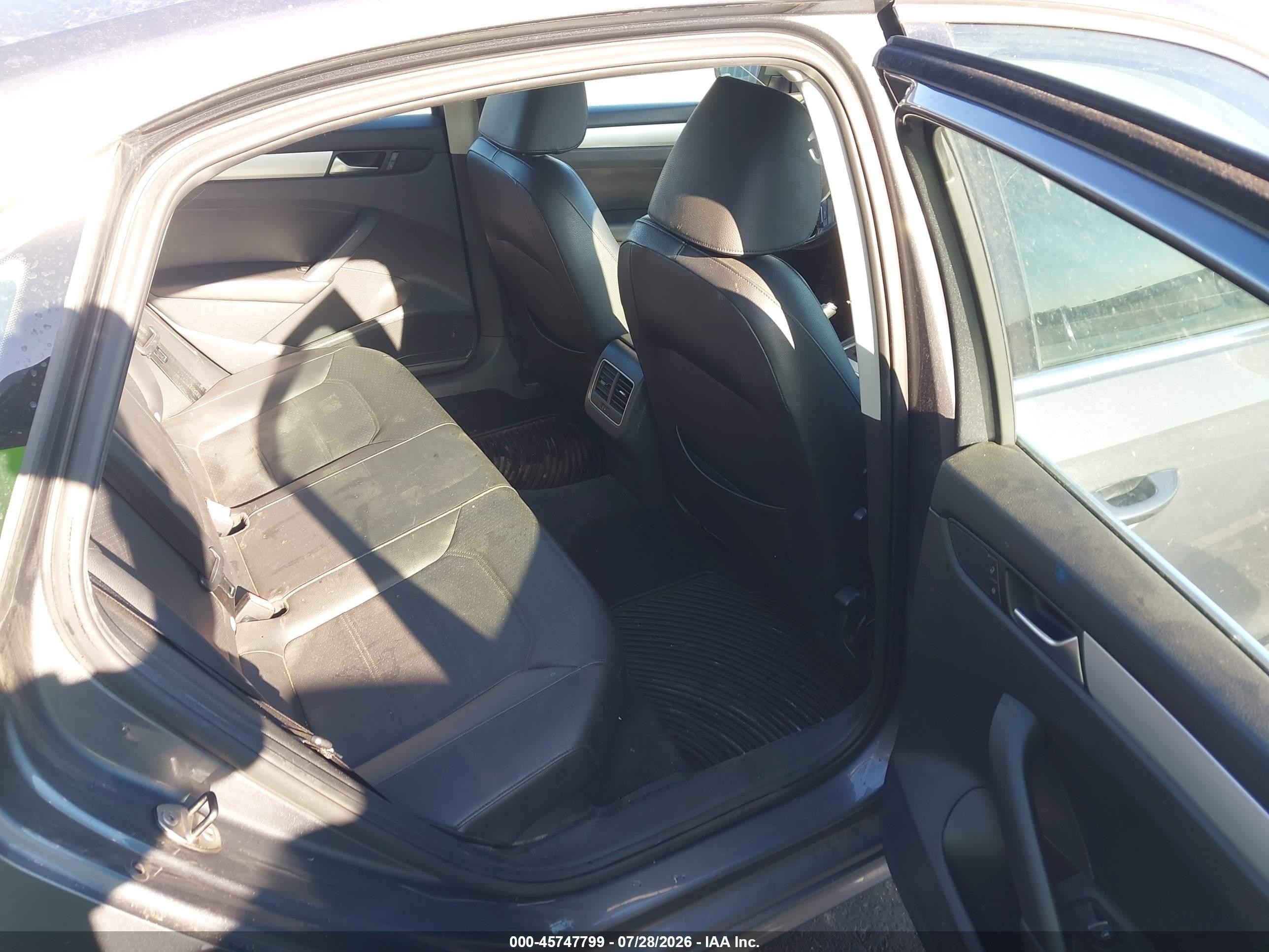 2013 Volkswagen Passat 2.5l Se Gray vin: 1VWBP7A39DC018228