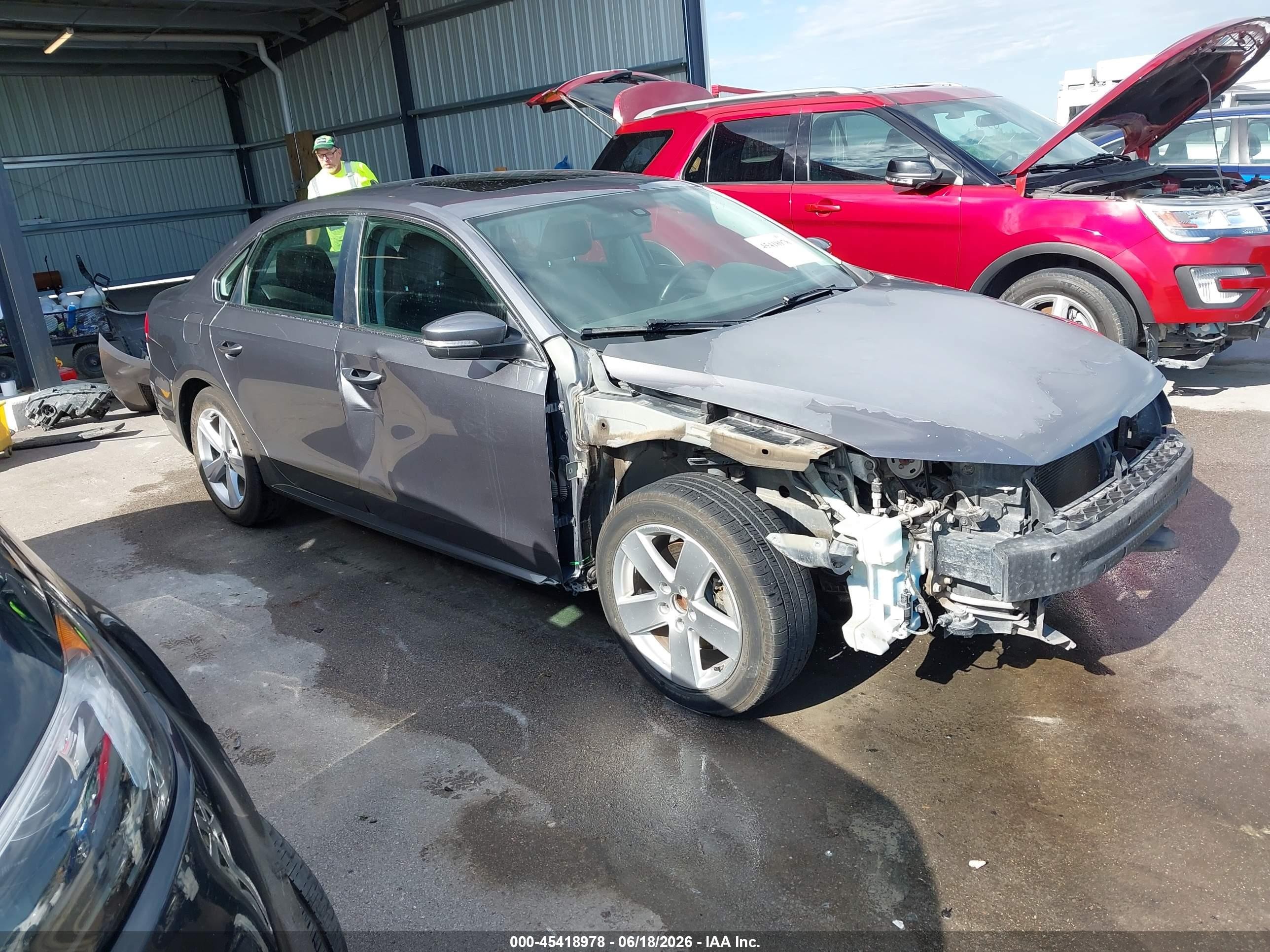 2013 Volkswagen Passat 2.5l Se Gray vin: 1VWBP7A39DC046384