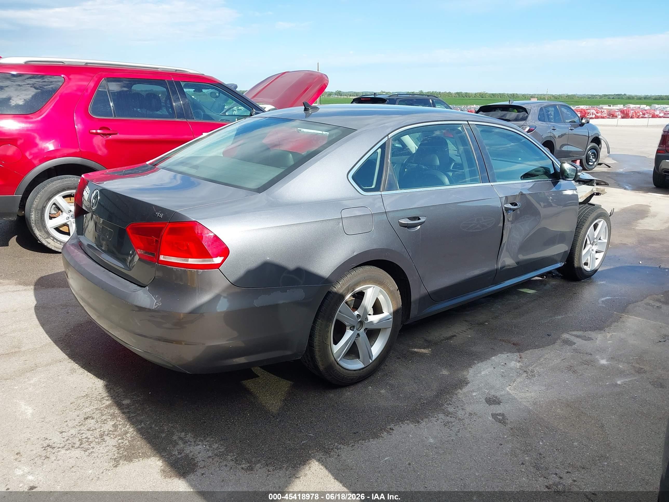 2013 Volkswagen Passat 2.5l Se Gray vin: 1VWBP7A39DC046384