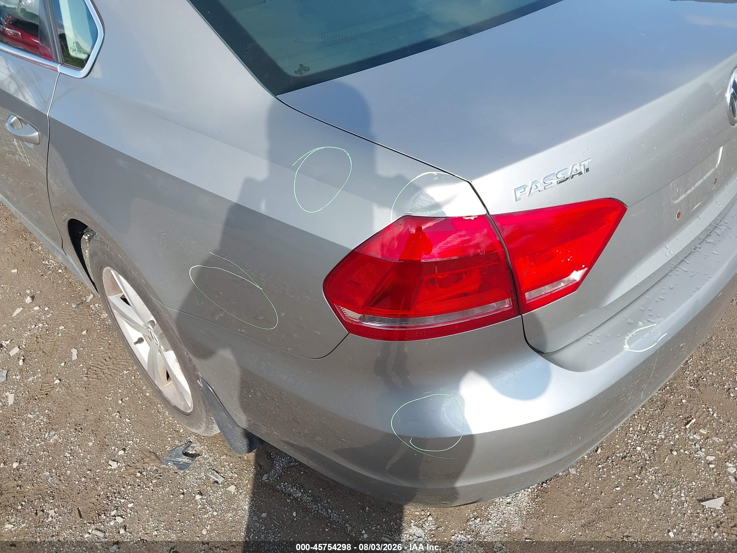 2013 Volkswagen Passat 2.5l Se Silver vin: 1VWBP7A39DC073651