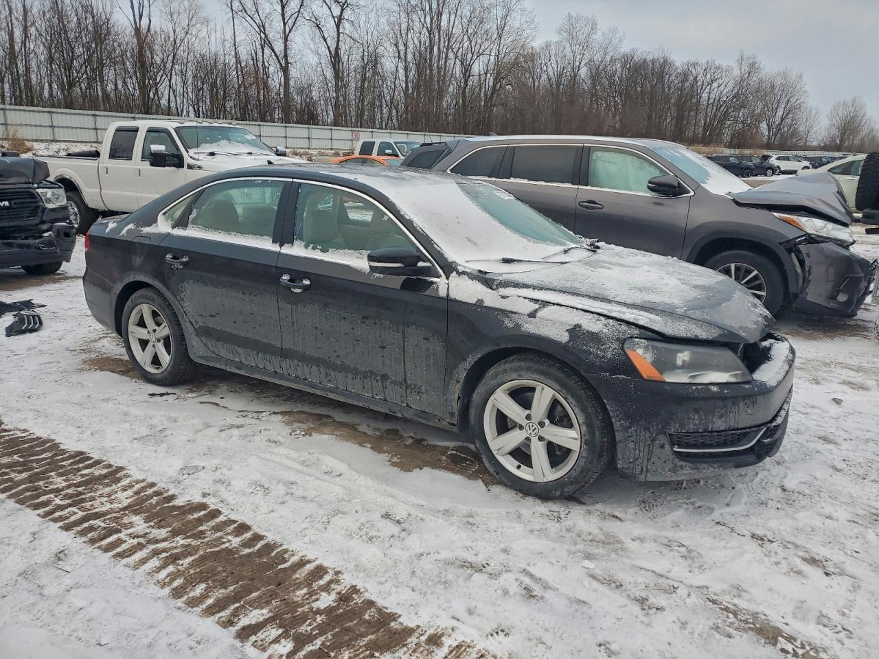2013 Volkswagen Passat Se Черный vin: 1VWBP7A39DC091907