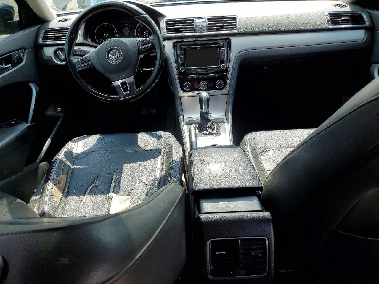 2013 Volkswagen Passat Se Black vin: 1VWBP7A39DC104557