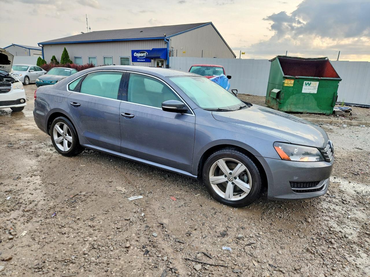 2013 Volkswagen Passat Se Gray vin: 1VWBP7A39DC107636