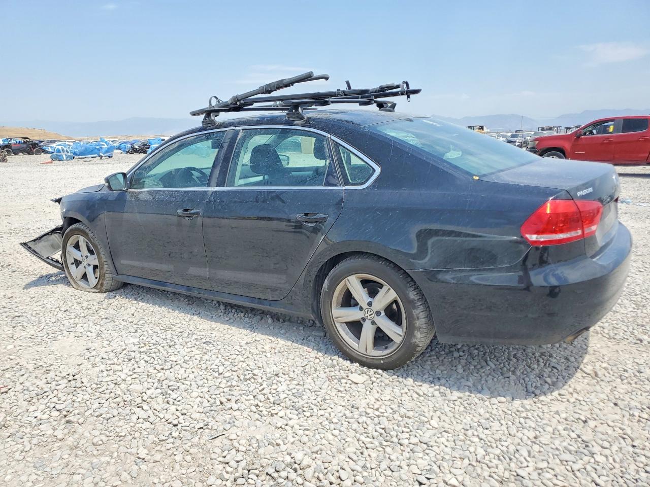 2013 Volkswagen Passat Se Black vin: 1VWBP7A39DC111668