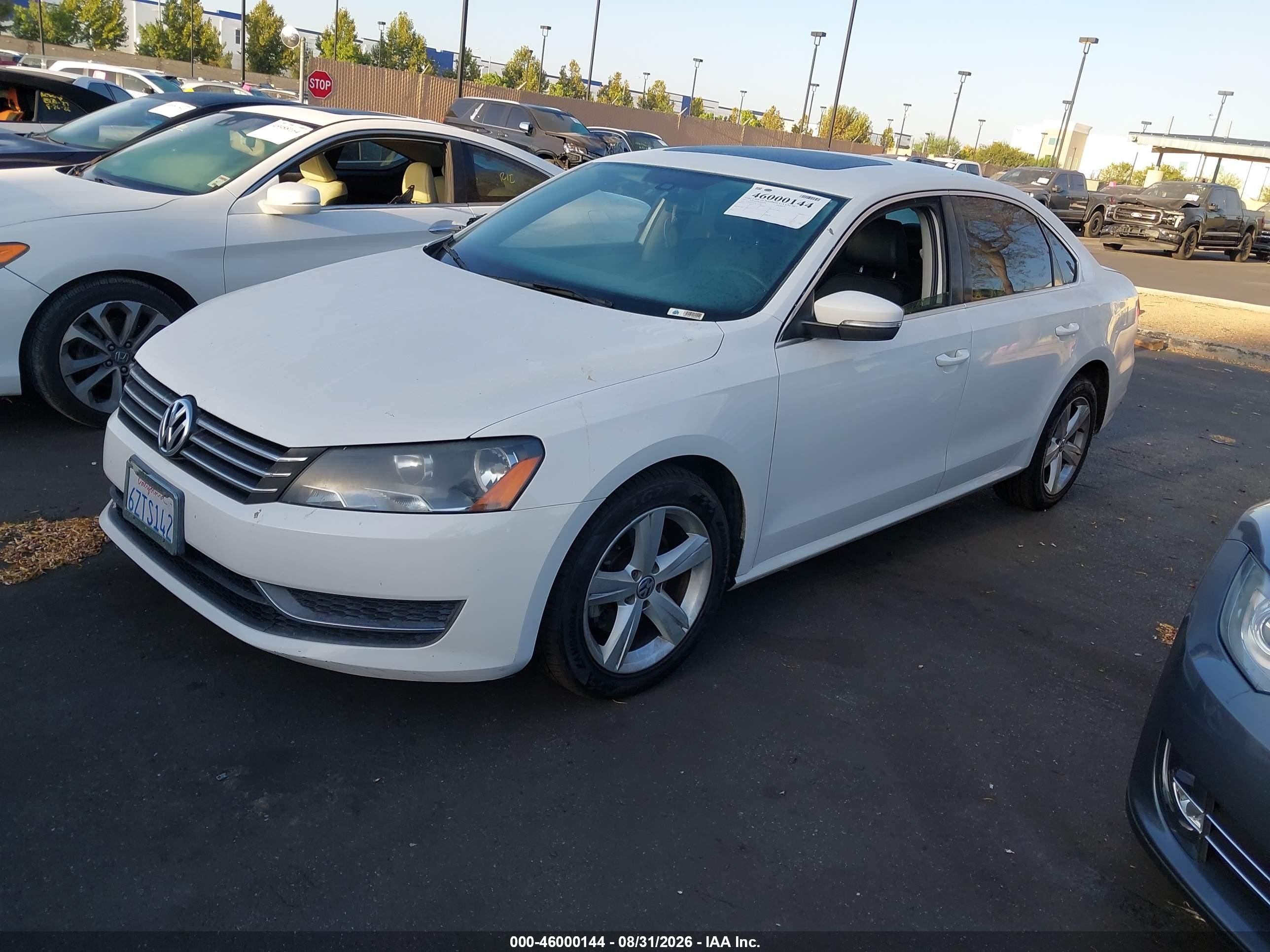 2013 Volkswagen Passat 2.5l Se White vin: 1VWBP7A39DC113341