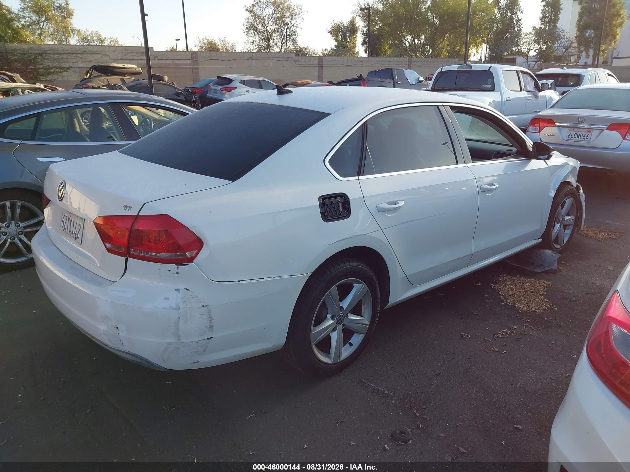 2013 Volkswagen Passat 2.5l Se White vin: 1VWBP7A39DC113341