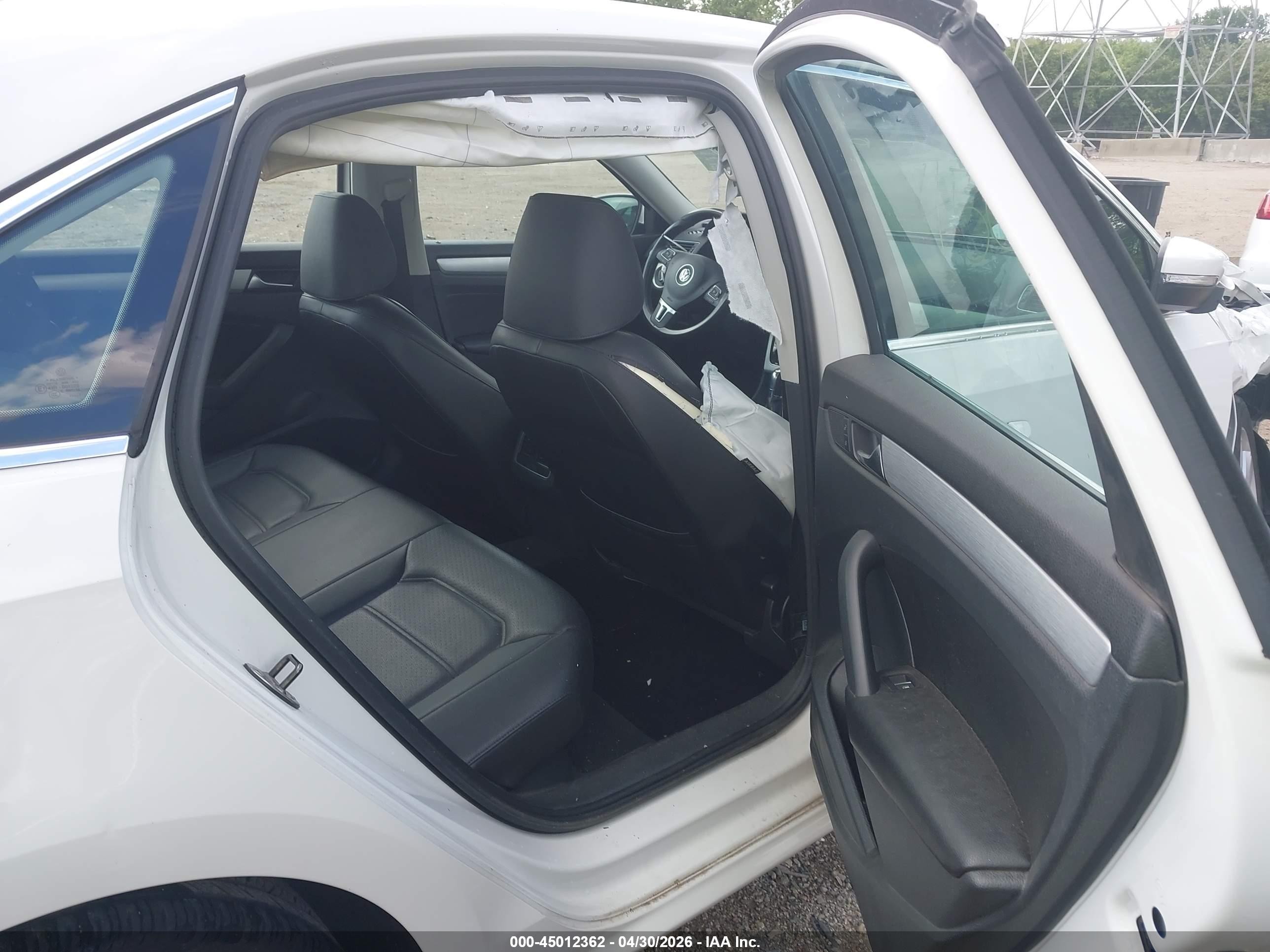2013 Volkswagen Passat 2.5l Se White vin: 1VWBP7A39DC115476