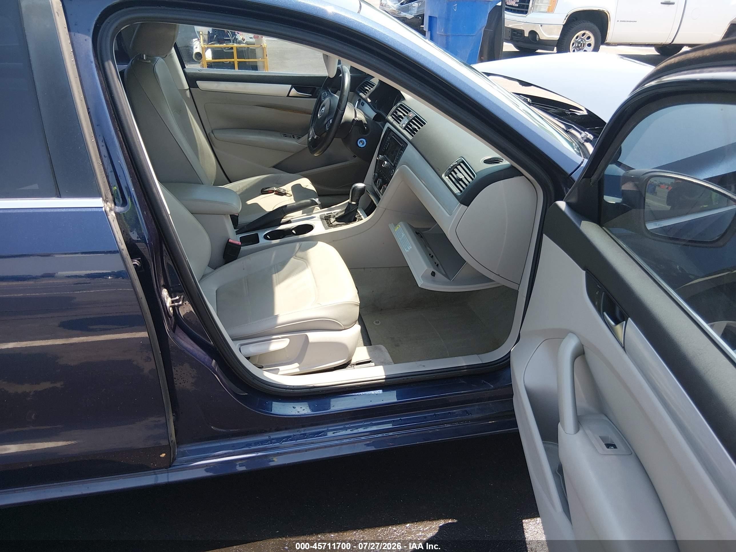 2013 Volkswagen Passat 2.5l Se Blue vin: 1VWBP7A39DC151037