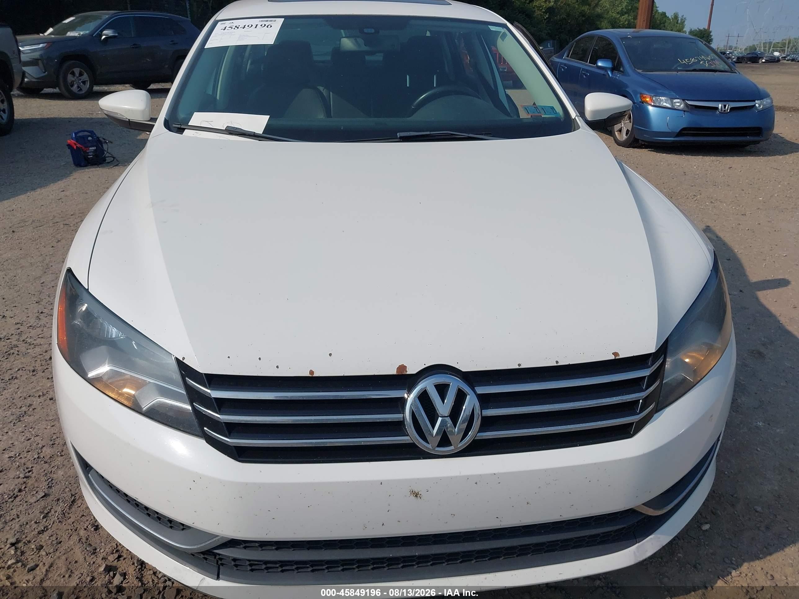 2012 Volkswagen Passat 2.5l Se White vin: 1VWBP7A3XCC019466