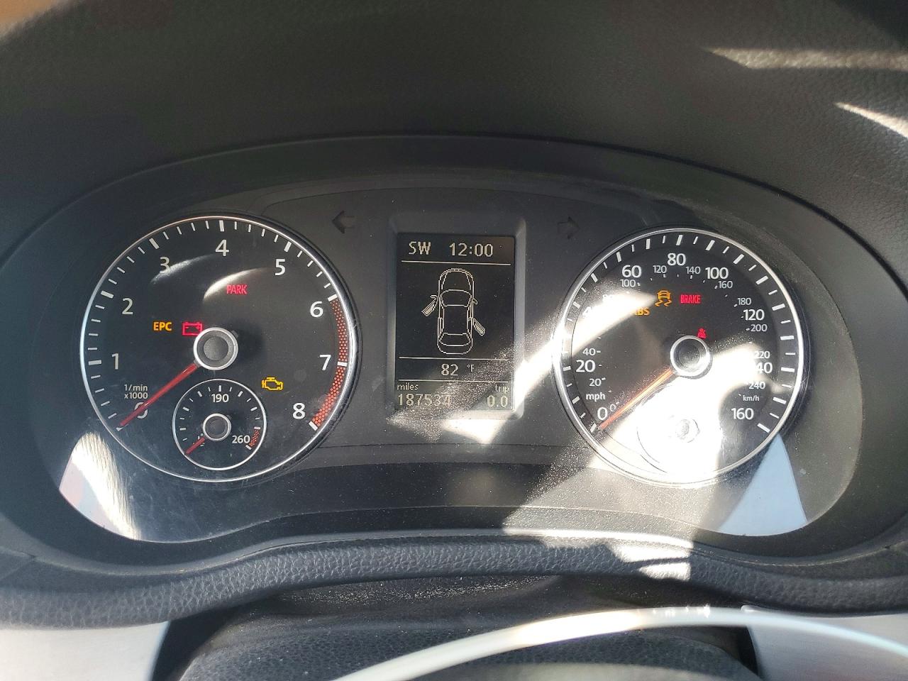 2012 Volkswagen Passat Se Серебряный vin: 1VWBP7A3XCC019967