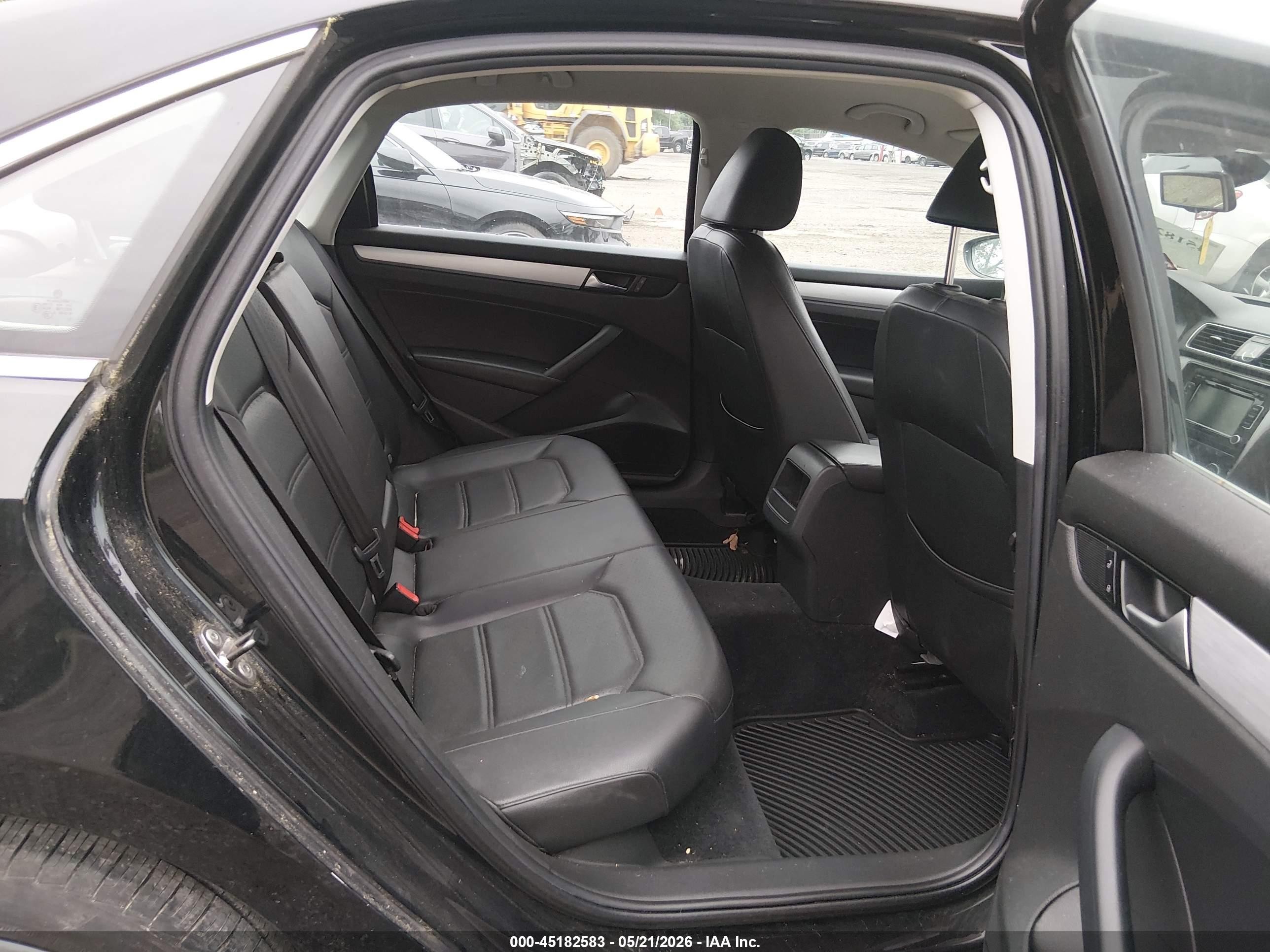 2012 Volkswagen Passat 2.5l Se Black vin: 1VWBP7A3XCC103139