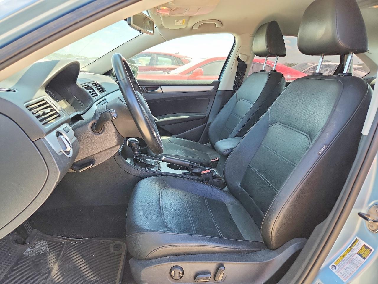 2013 Volkswagen Passat Se Blue vin: 1VWBP7A3XDC032655