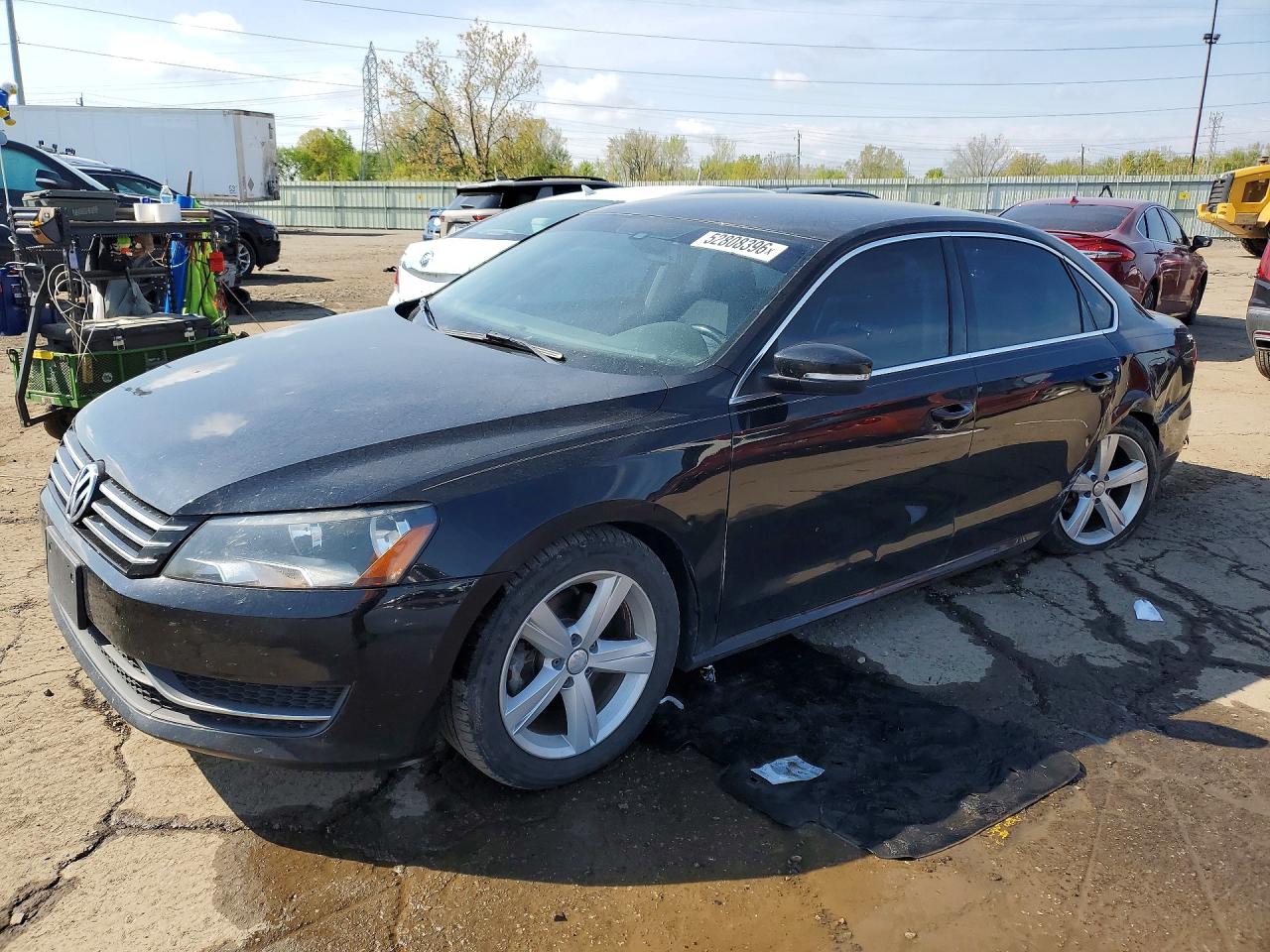 2013 Volkswagen Passat Black vin: 1VWBP7A3XDC044093