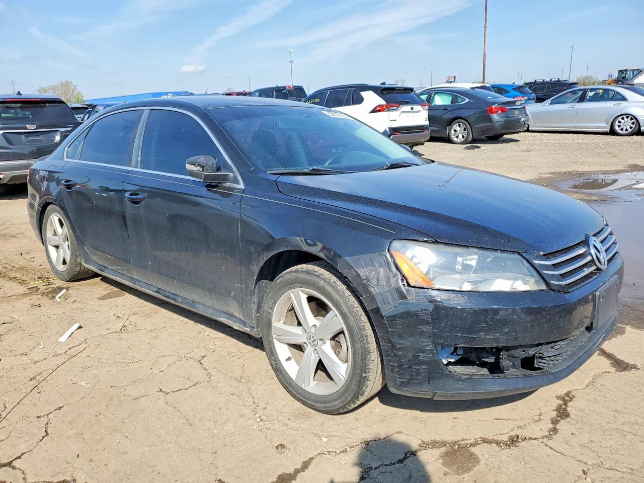 2013 Volkswagen Passat Black vin: 1VWBP7A3XDC044093