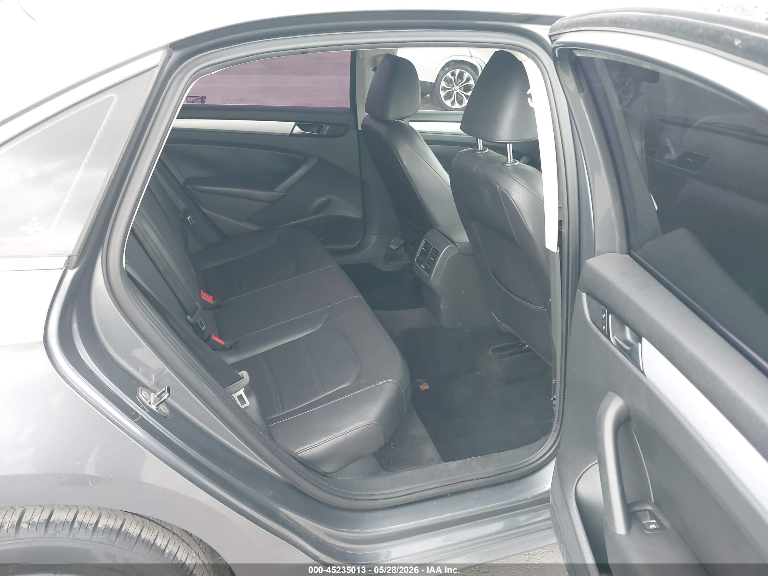 2013 Volkswagen Passat 2.5l Se Gray vin: 1VWBP7A3XDC047673