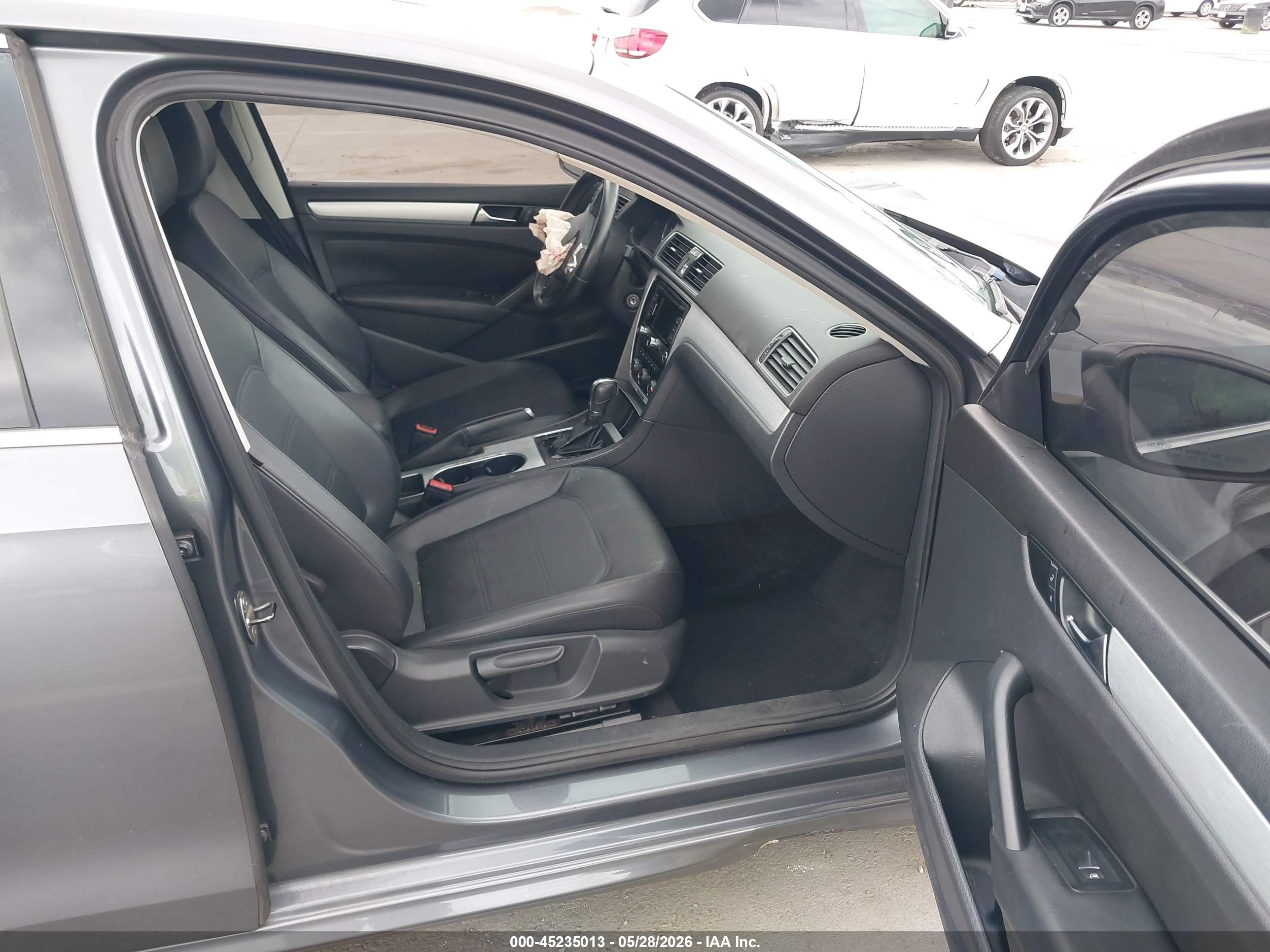2013 Volkswagen Passat 2.5l Se Gray vin: 1VWBP7A3XDC047673