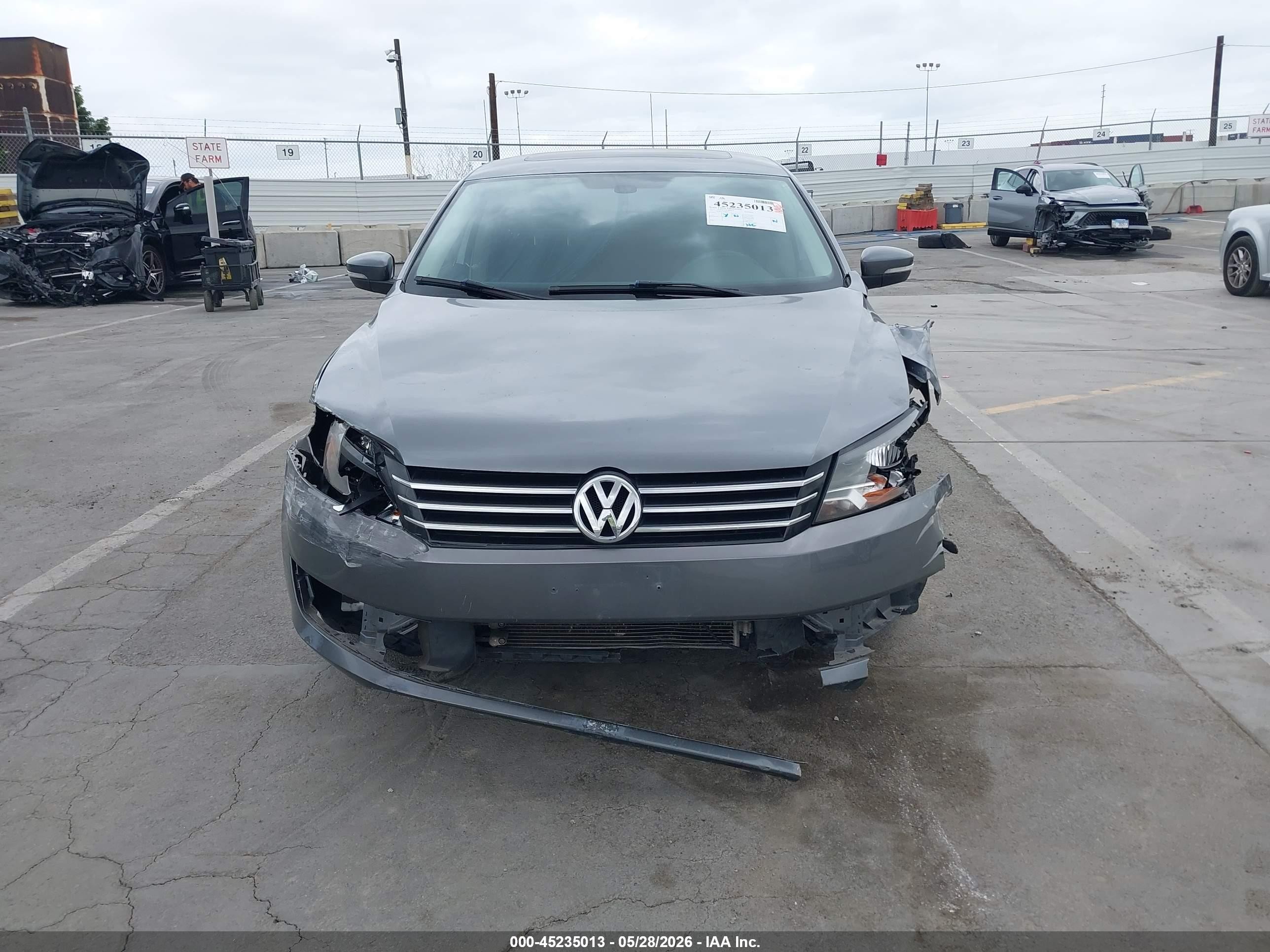 2013 Volkswagen Passat 2.5l Se Gray vin: 1VWBP7A3XDC047673