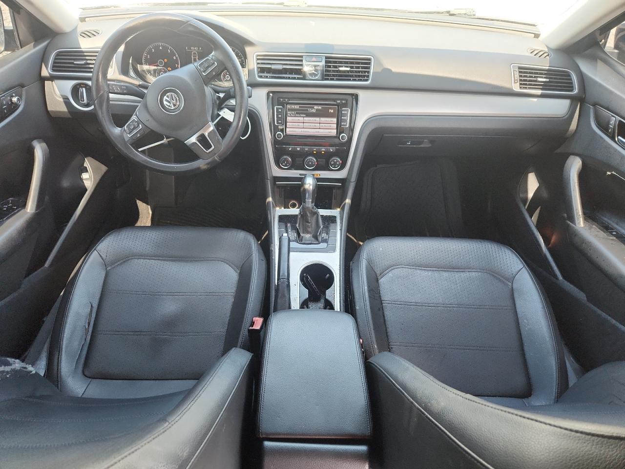 2013 Volkswagen Passat Se Black vin: 1VWBP7A3XDC053375