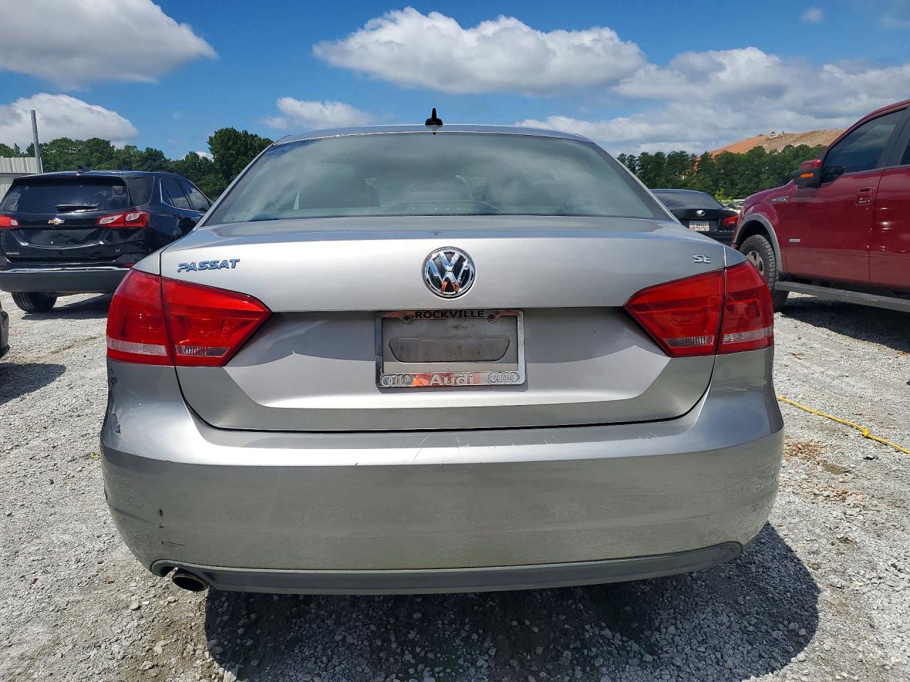2013 Volkswagen Passat Se Silver vin: 1VWBP7A3XDC074212