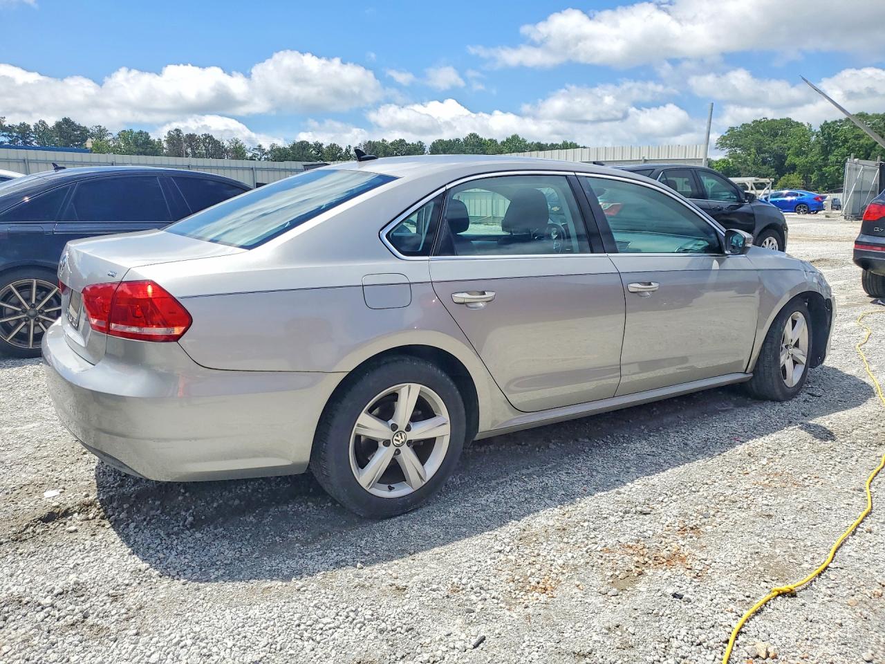 2013 Volkswagen Passat Se Silver vin: 1VWBP7A3XDC074212
