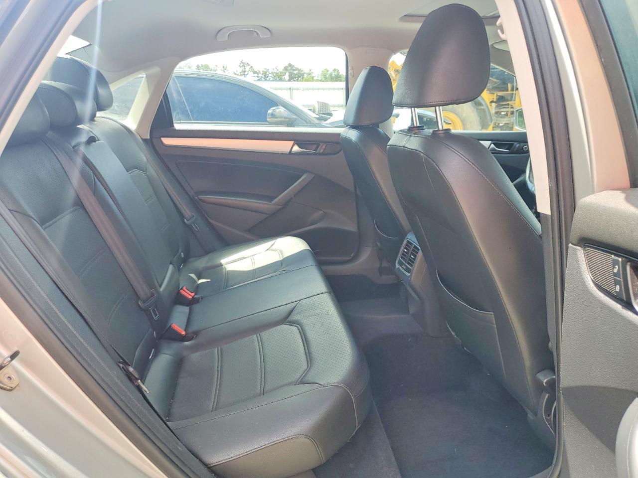 2013 Volkswagen Passat Se Silver vin: 1VWBP7A3XDC074212