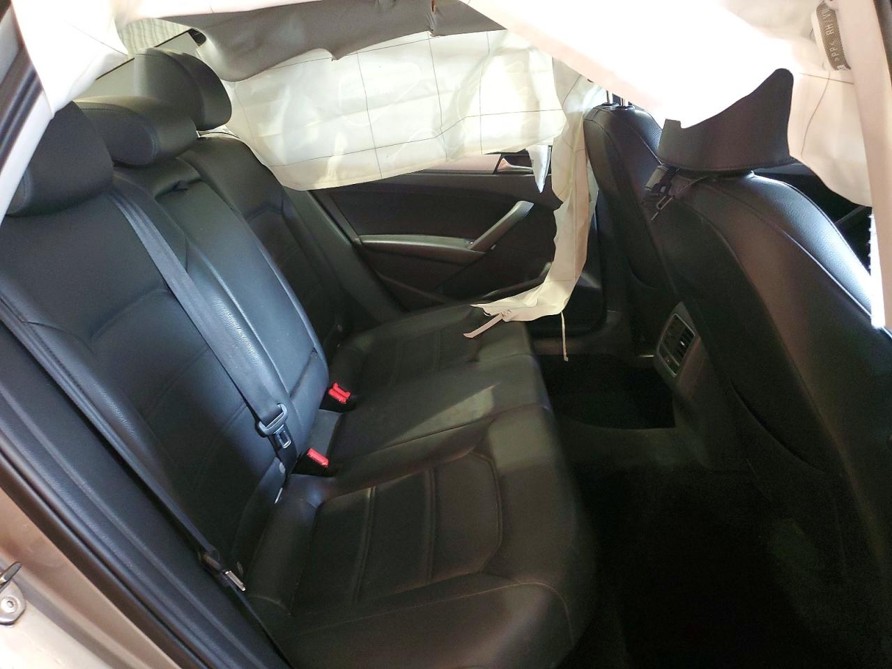 2013 Volkswagen Passat Se Silver vin: 1VWBP7A3XDC089812