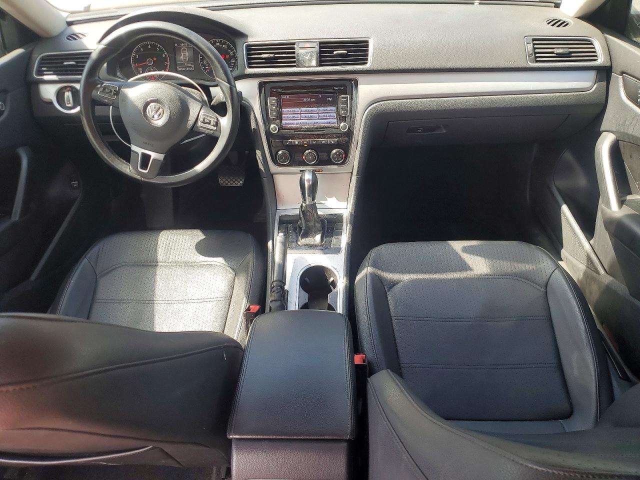 2013 Volkswagen Passat Se Maroon vin: 1VWBP7A3XDC104423