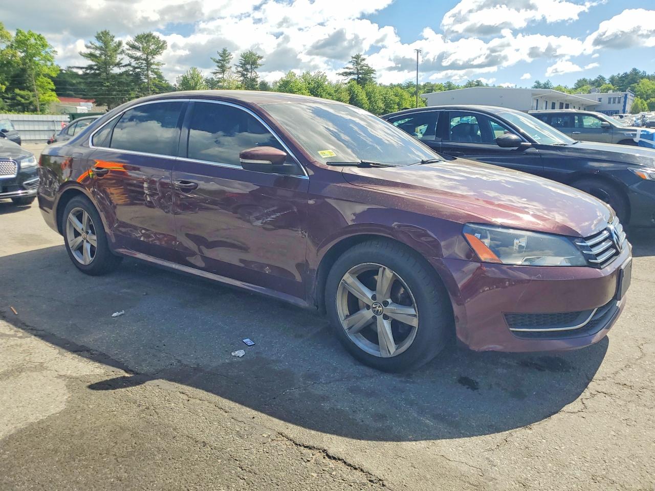 2013 Volkswagen Passat Se Maroon vin: 1VWBP7A3XDC104423