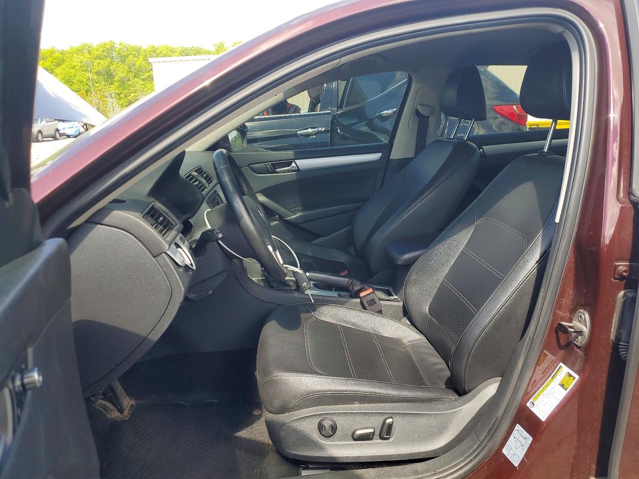 2013 Volkswagen Passat Se Maroon vin: 1VWBP7A3XDC104423