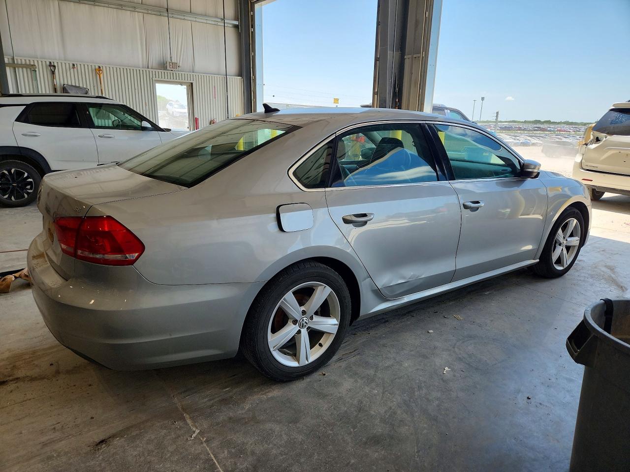 2013 Volkswagen Passat Se Gray vin: 1VWBP7A3XDC111131