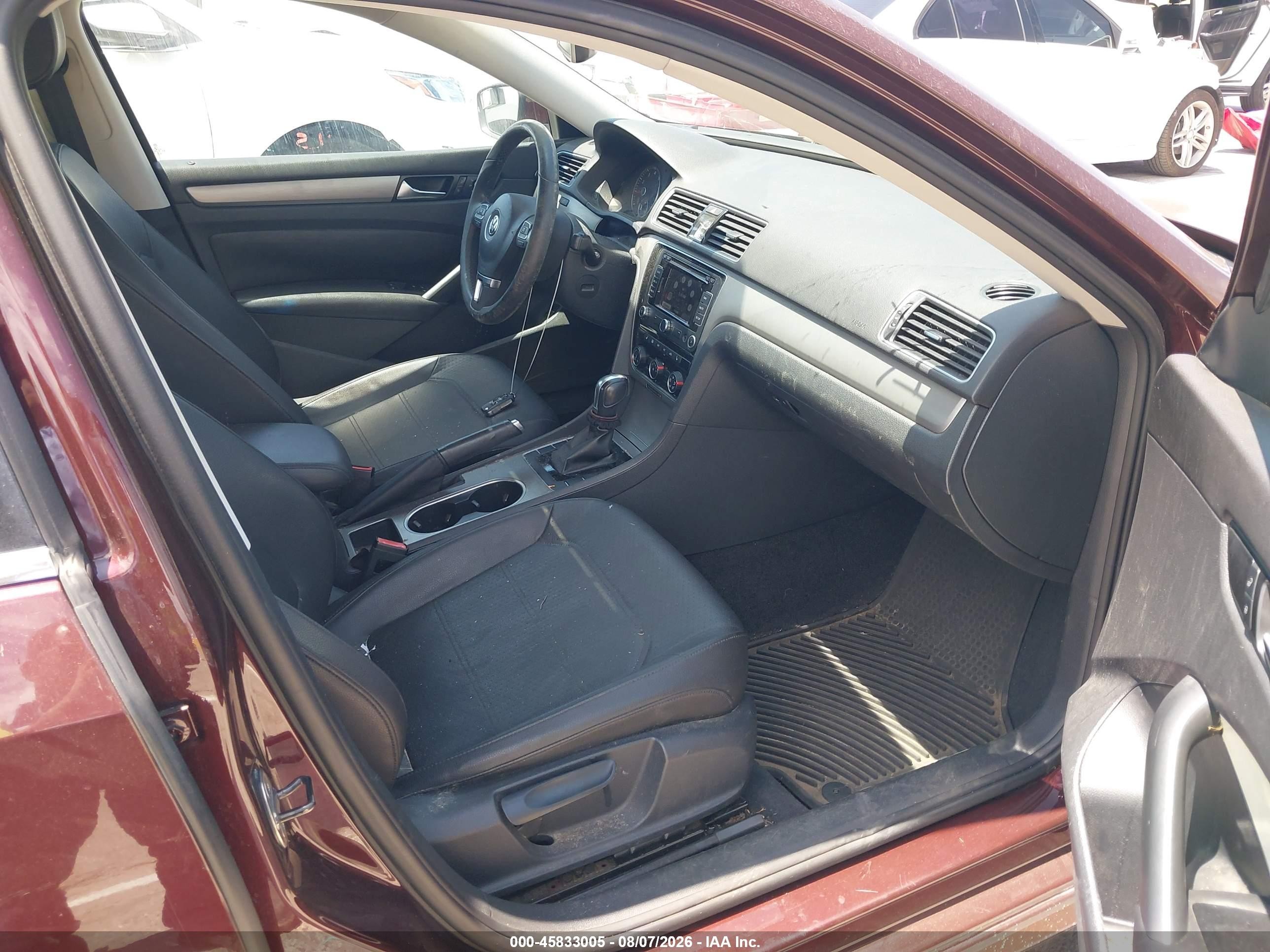 2014 Volkswagen Passat 2.5l Se Бордовый vin: 1VWBP7A3XEC004145