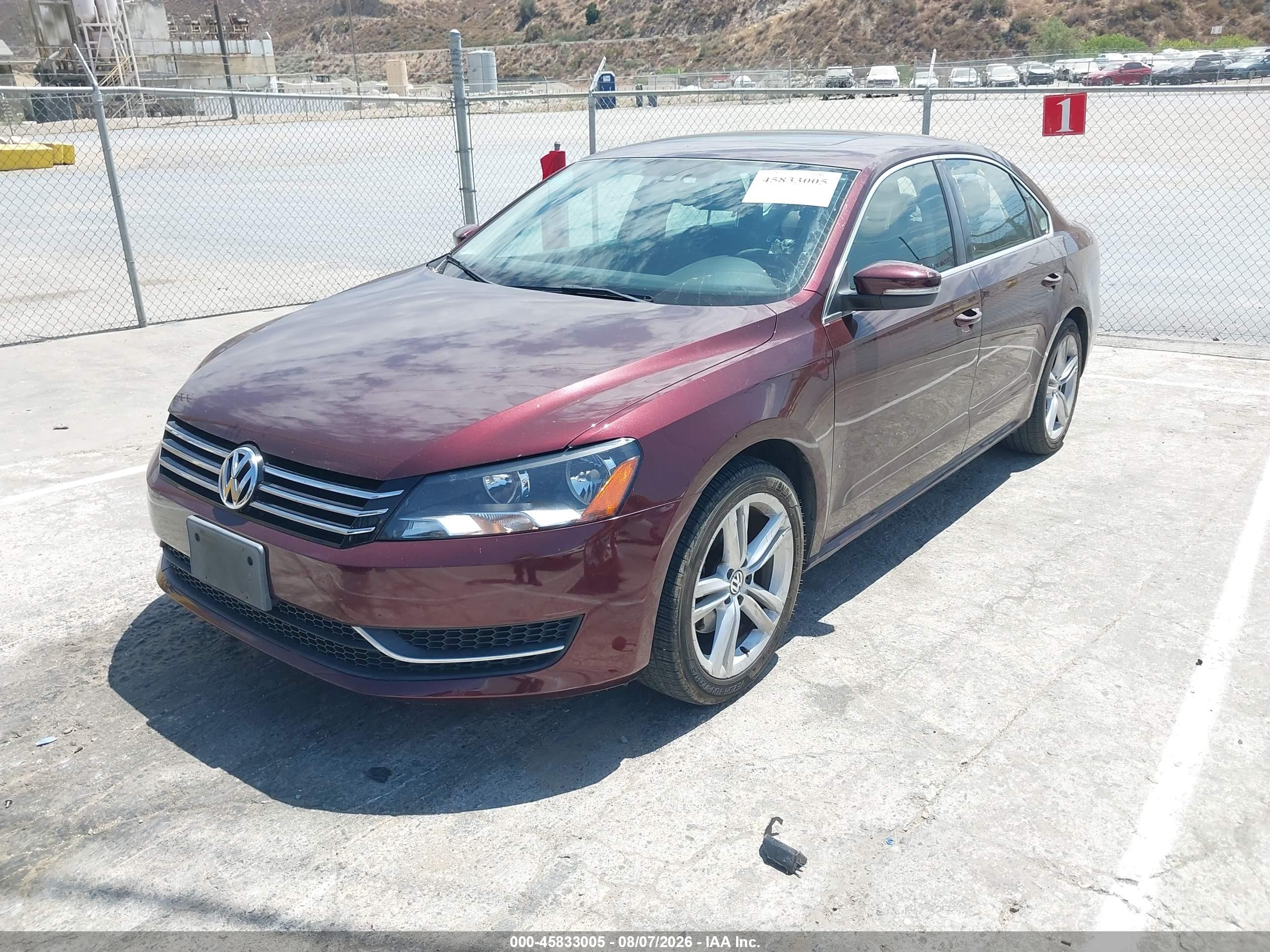 2014 Volkswagen Passat 2.5l Se Бордовый vin: 1VWBP7A3XEC004145