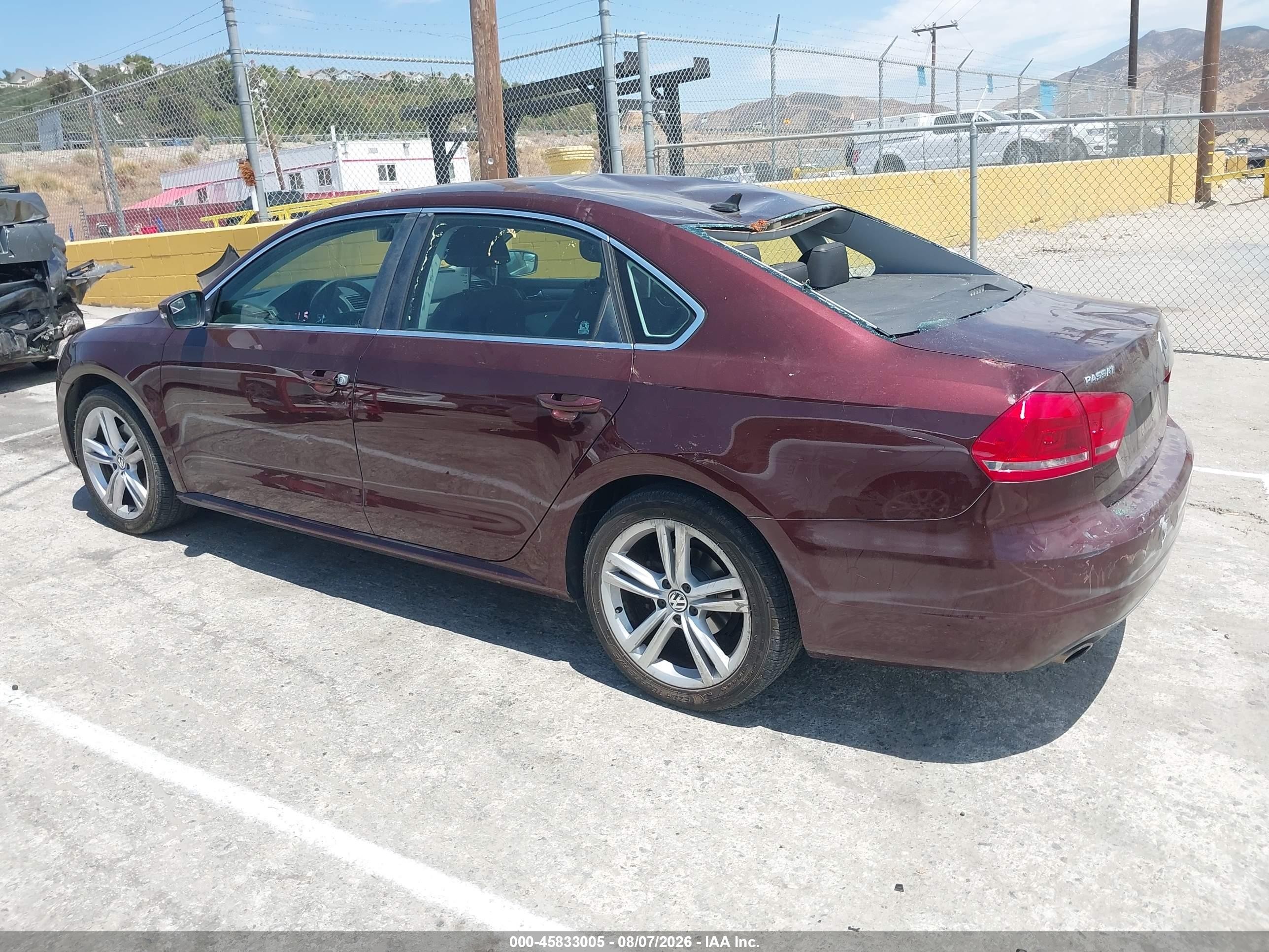 2014 Volkswagen Passat 2.5l Se Бордовый vin: 1VWBP7A3XEC004145