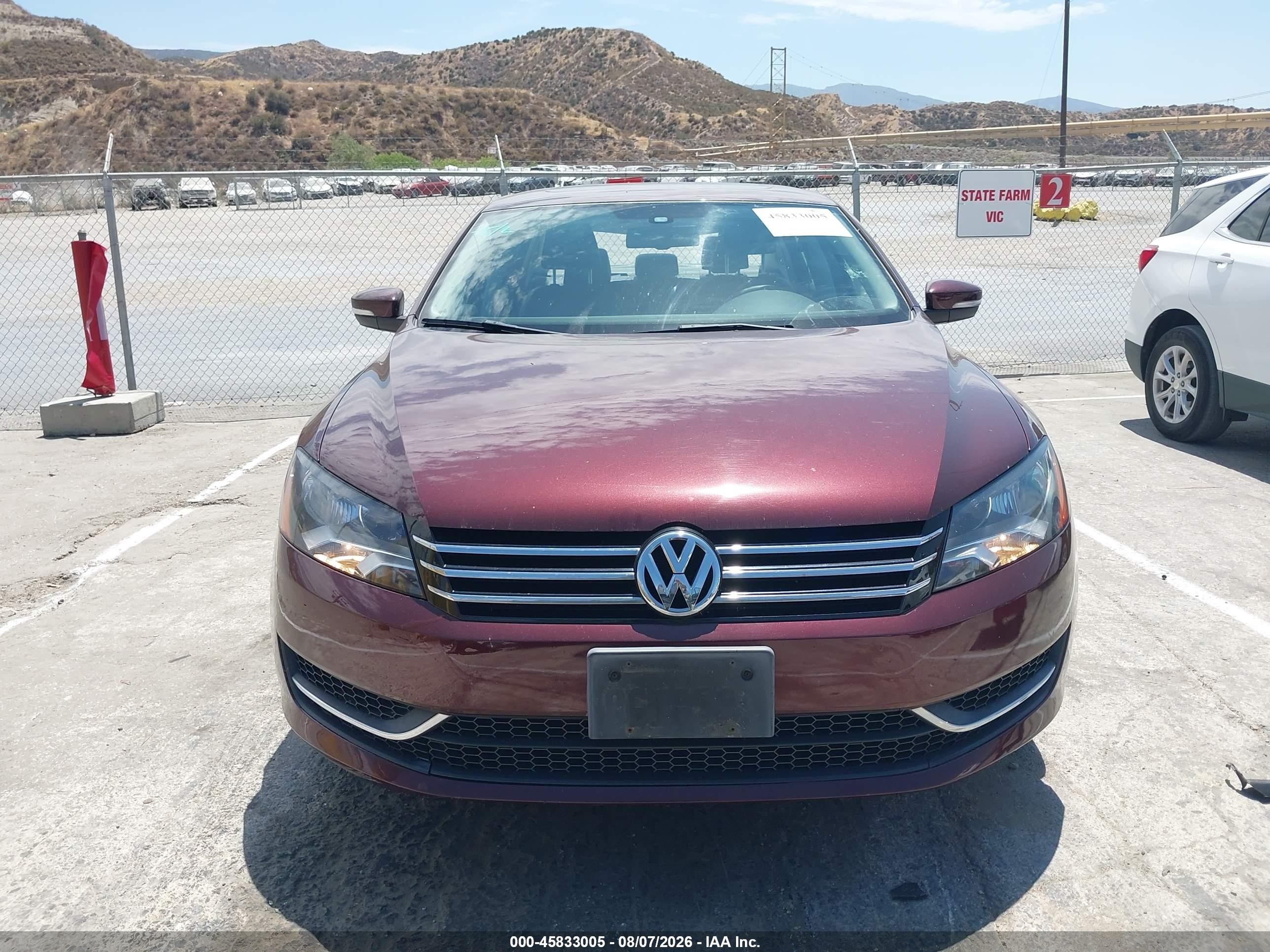 2014 Volkswagen Passat 2.5l Se Бордовый vin: 1VWBP7A3XEC004145