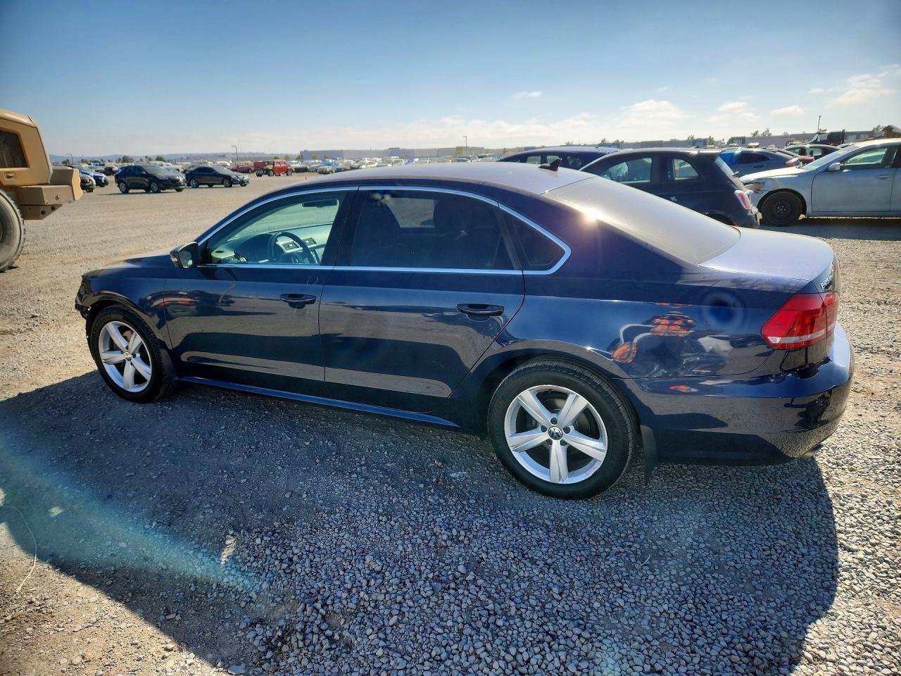 2014 Volkswagen Passat Se Blue vin: 1VWBP7A3XEC007787