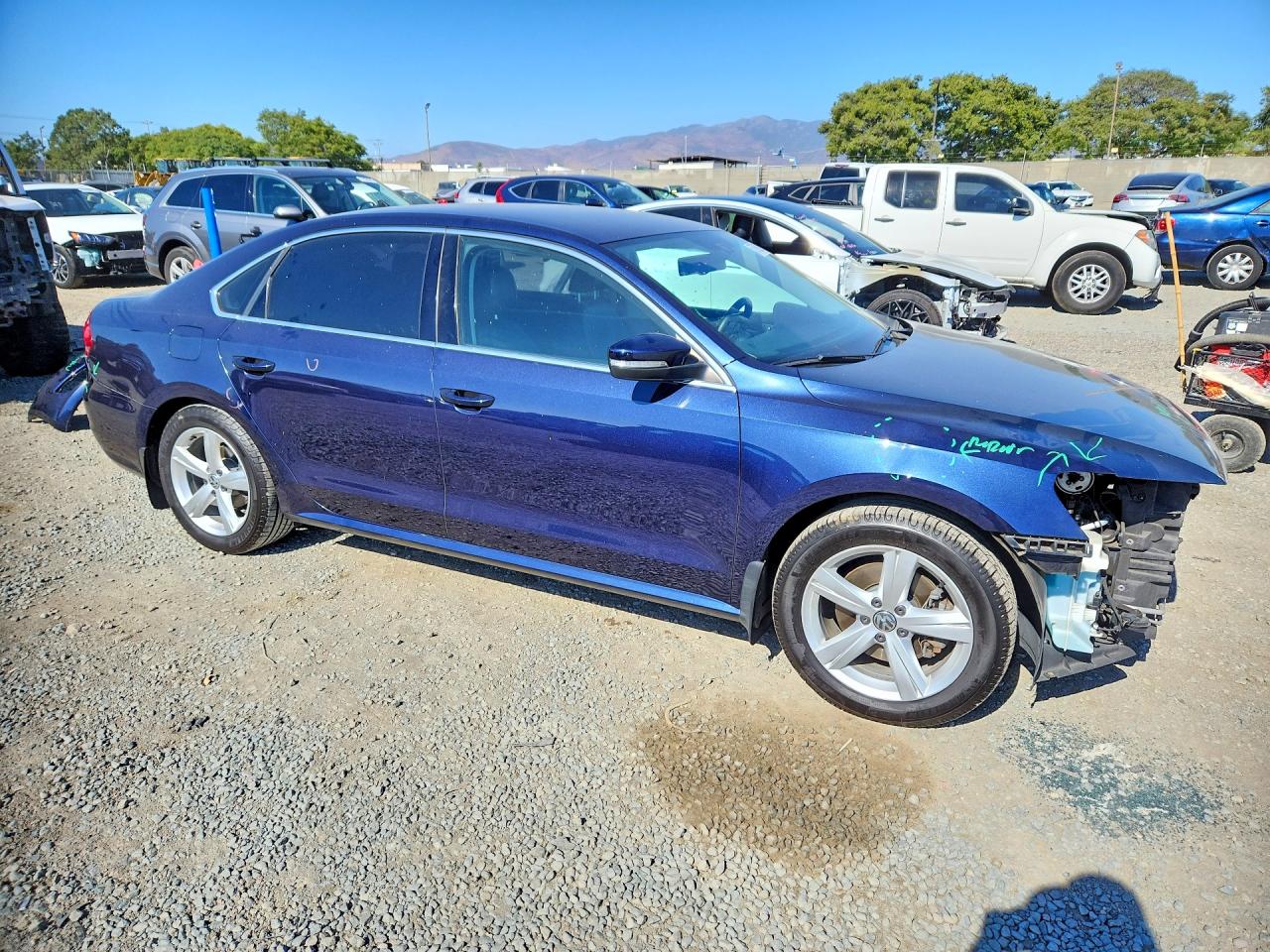 2014 Volkswagen Passat Se Blue vin: 1VWBP7A3XEC007787