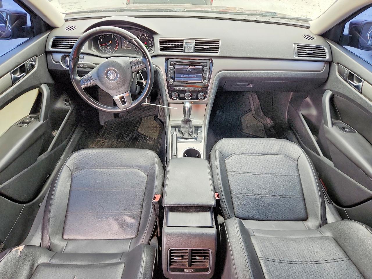 2014 Volkswagen Passat Se Maroon vin: 1VWBS7A30EC053367