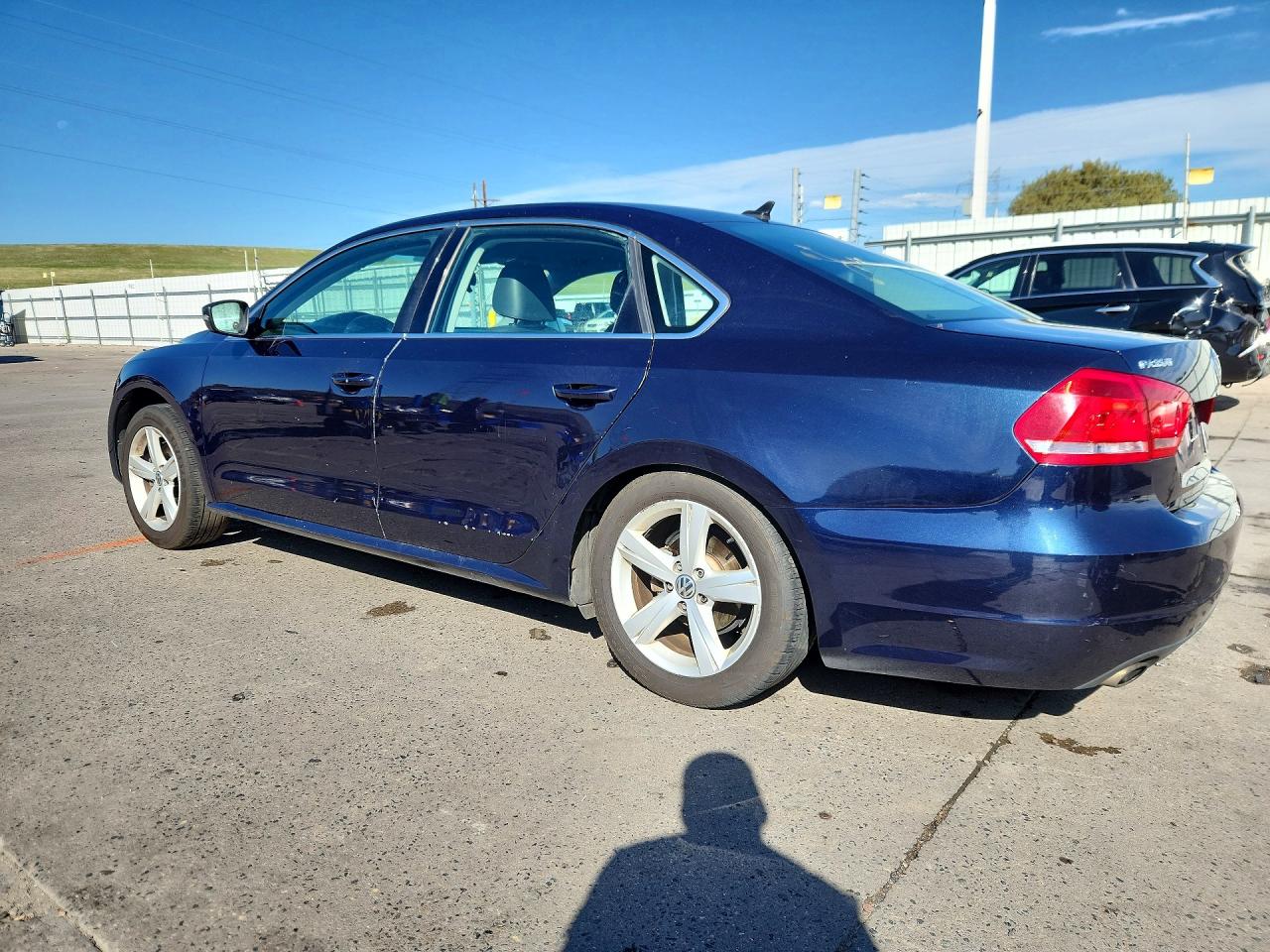 2014 Volkswagen Passat Se Синий vin: 1VWBS7A30EC065339