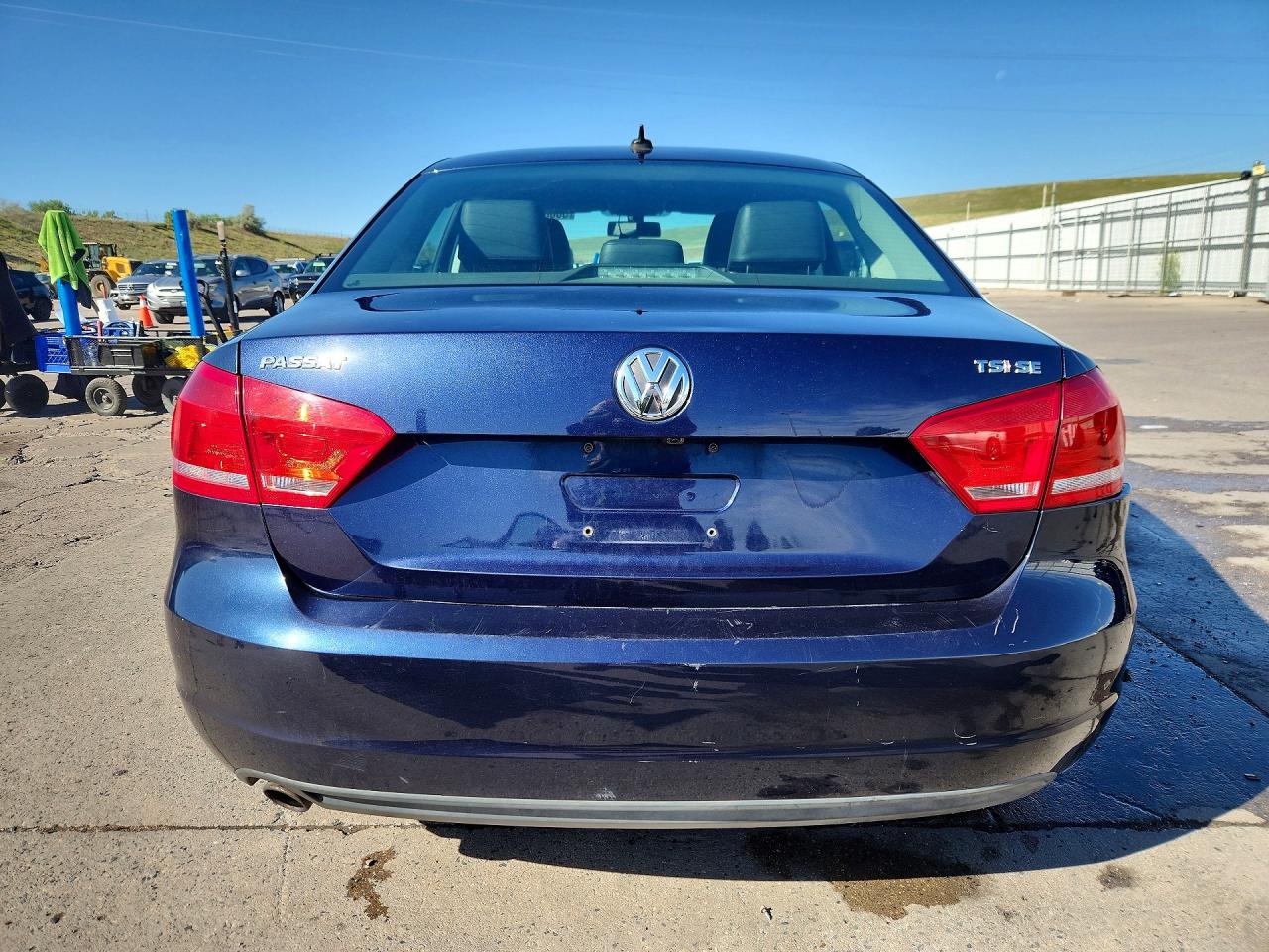 2014 Volkswagen Passat Se Синий vin: 1VWBS7A30EC065339
