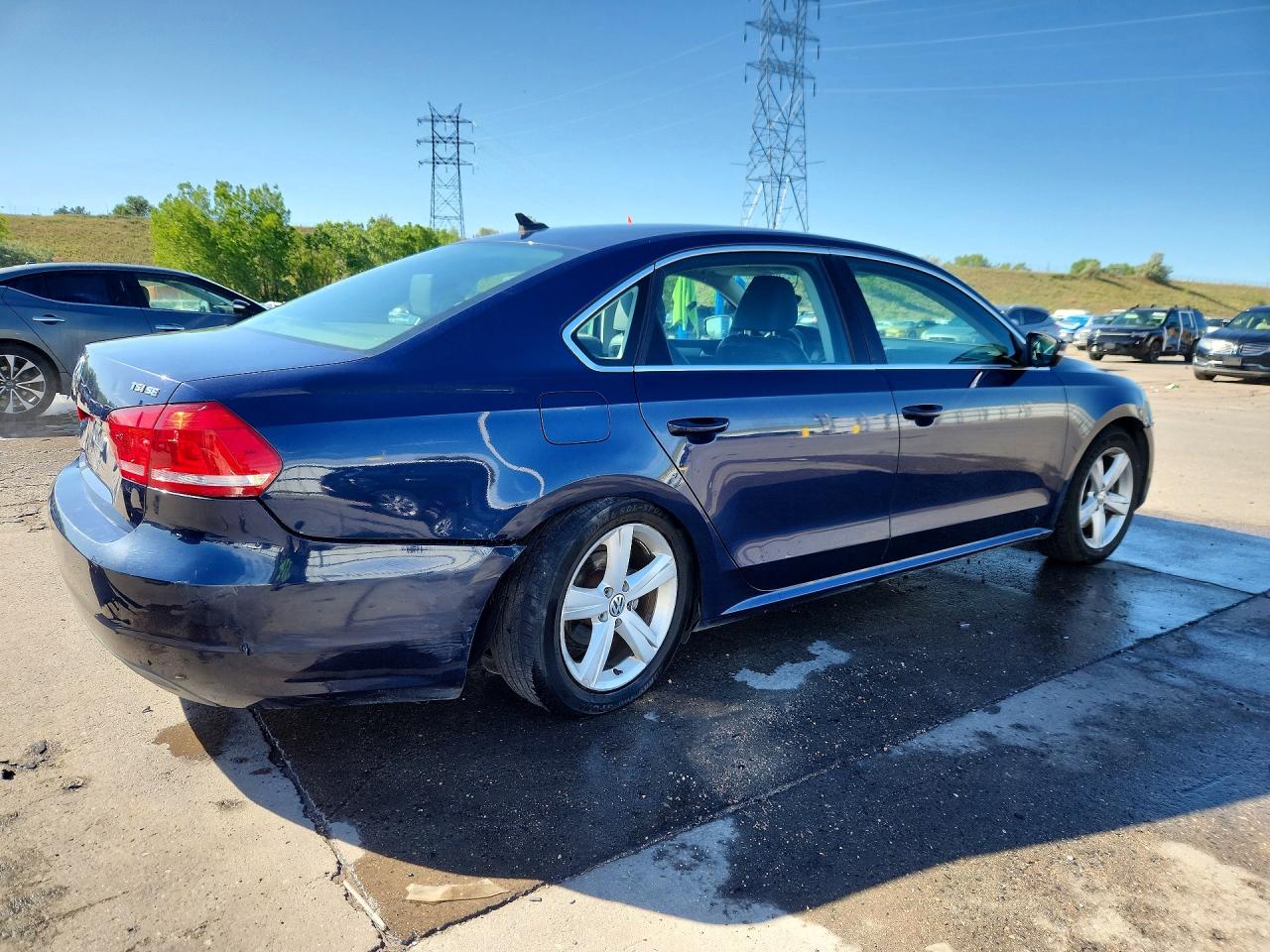 2014 Volkswagen Passat Se Синий vin: 1VWBS7A30EC065339
