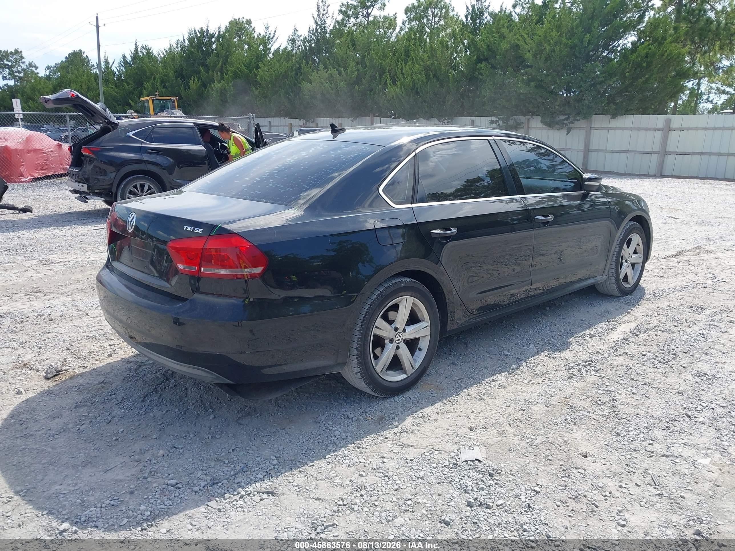 2014 Volkswagen Passat 1.8t Se Черный vin: 1VWBS7A30EC083078