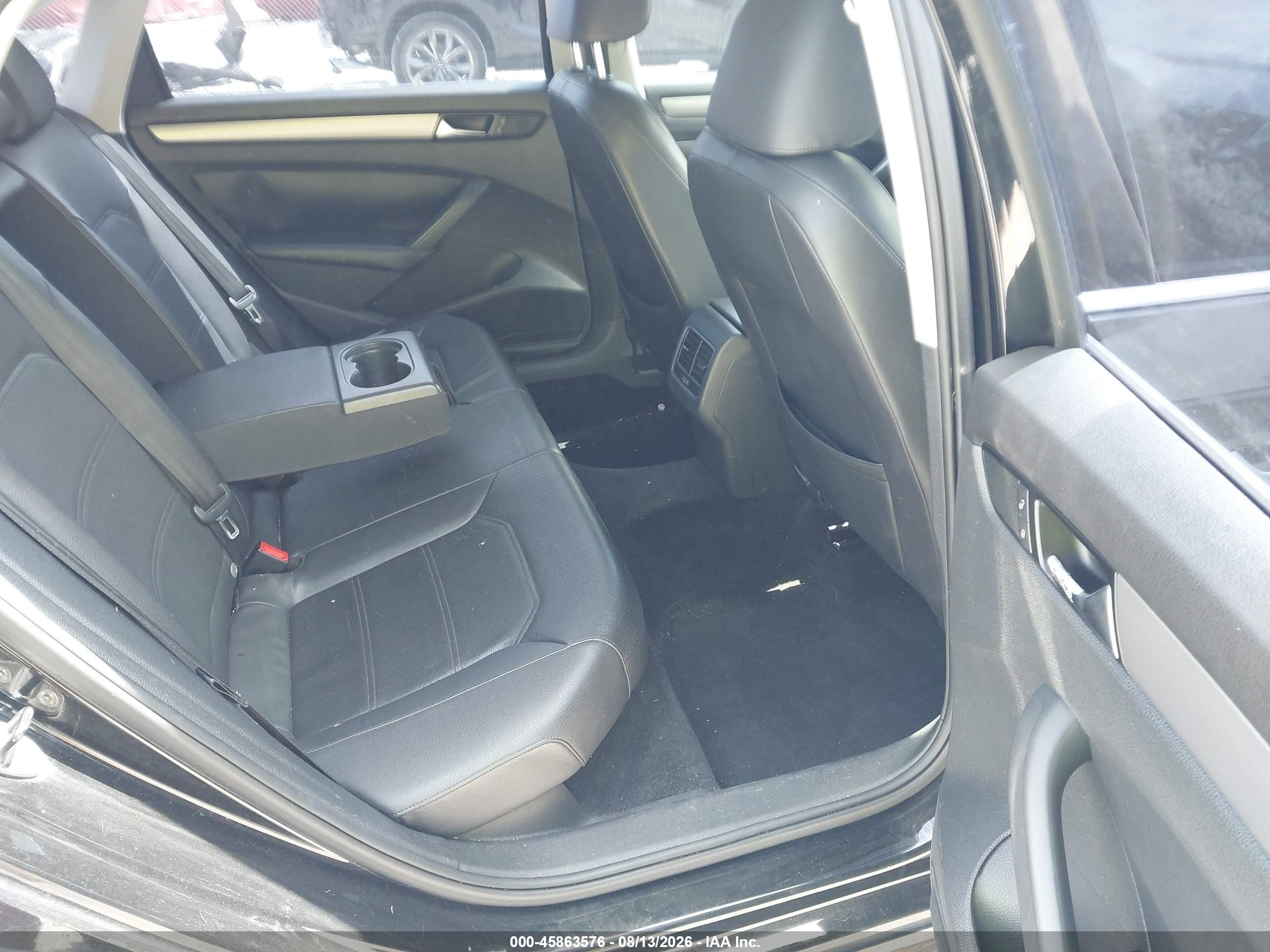 2014 Volkswagen Passat 1.8t Se Черный vin: 1VWBS7A30EC083078