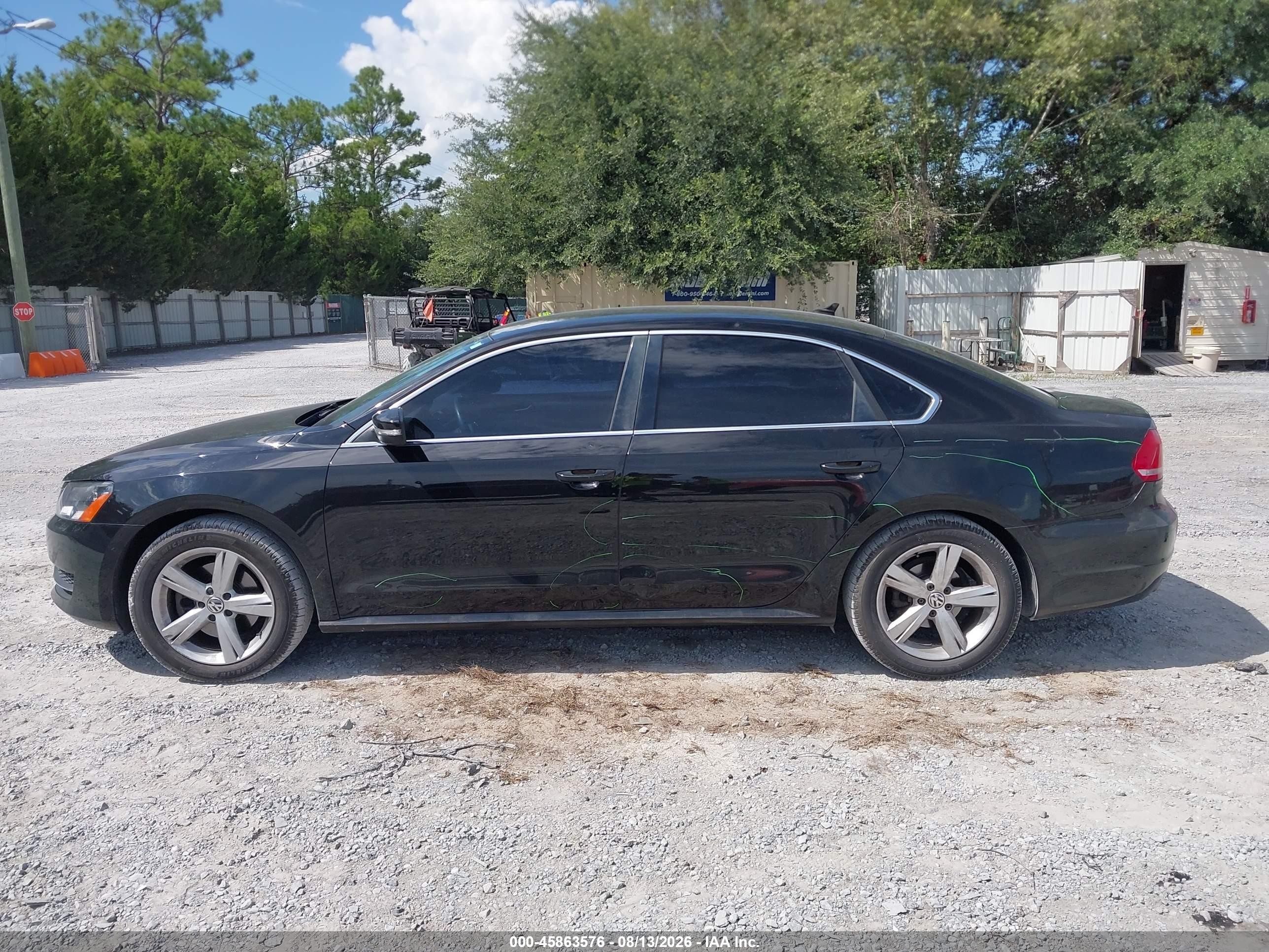 2014 Volkswagen Passat 1.8t Se Черный vin: 1VWBS7A30EC083078